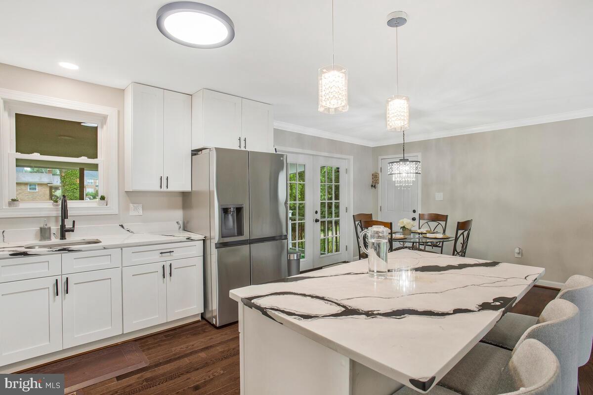 CRESTVIEW MANOR - Residential