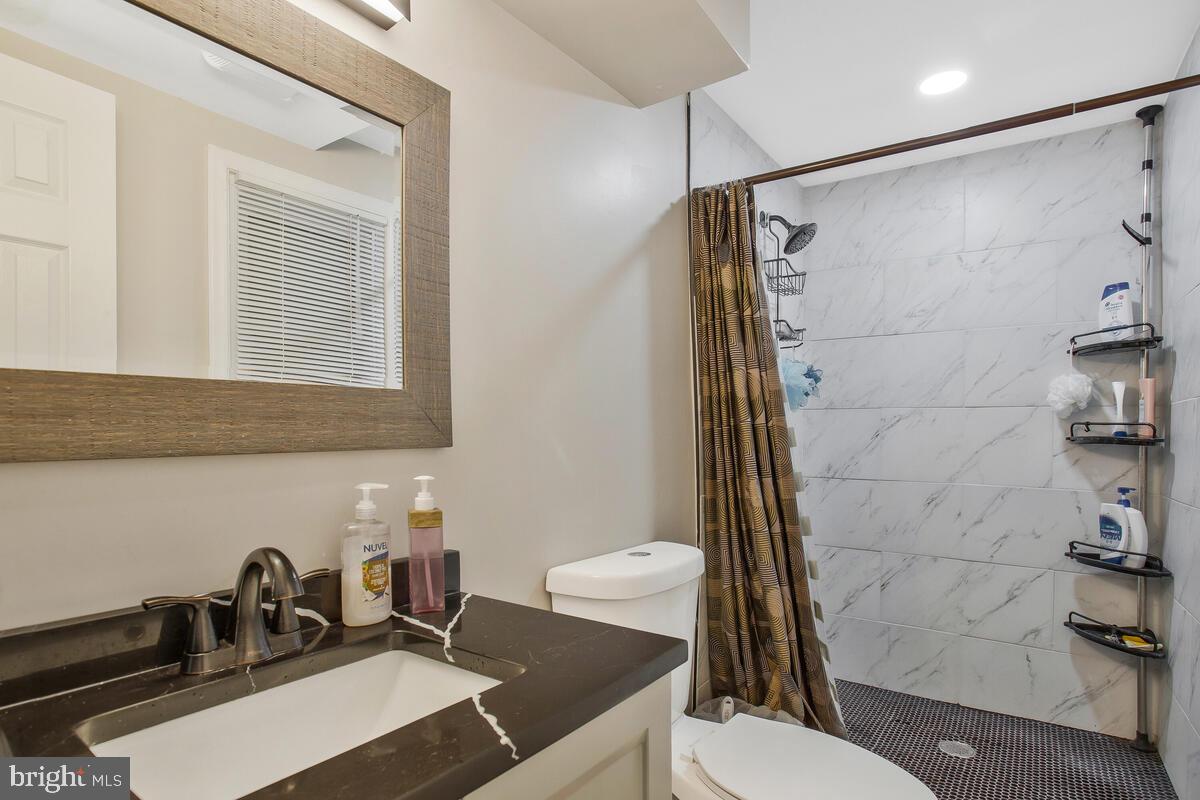 CRESTVIEW MANOR - Residential