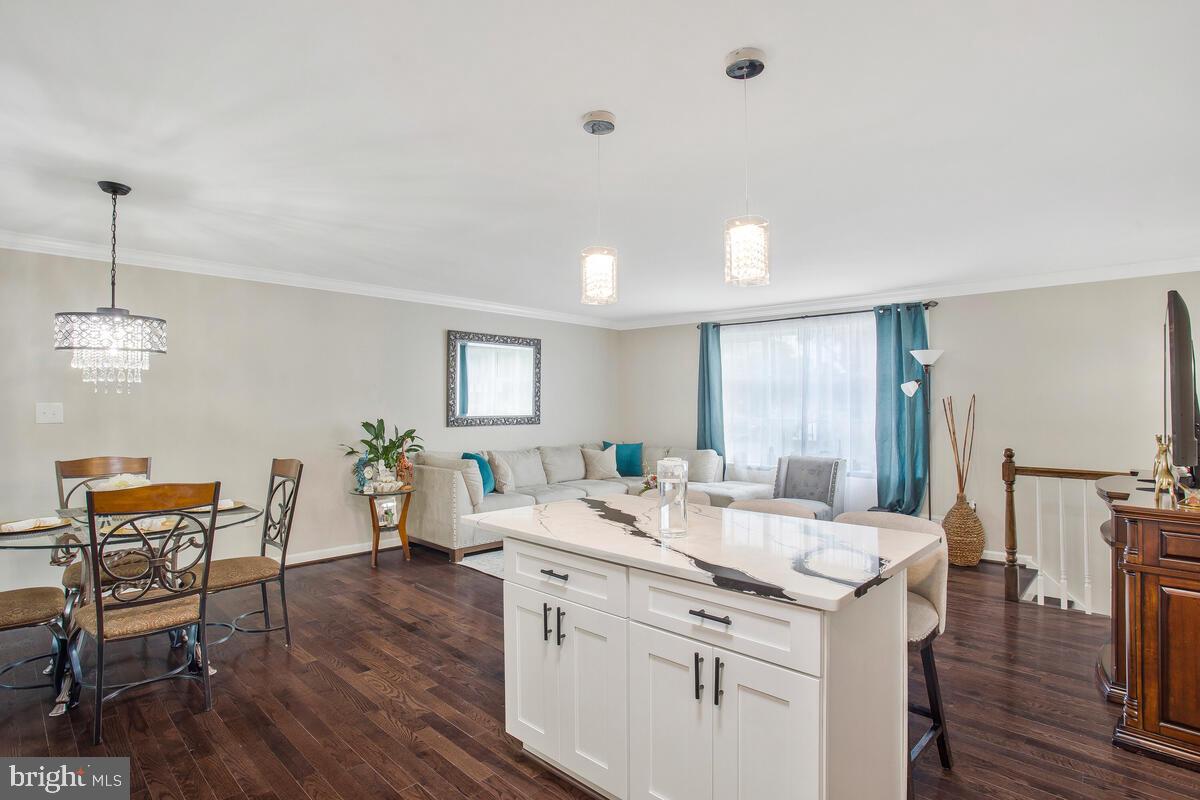 CRESTVIEW MANOR - Residential