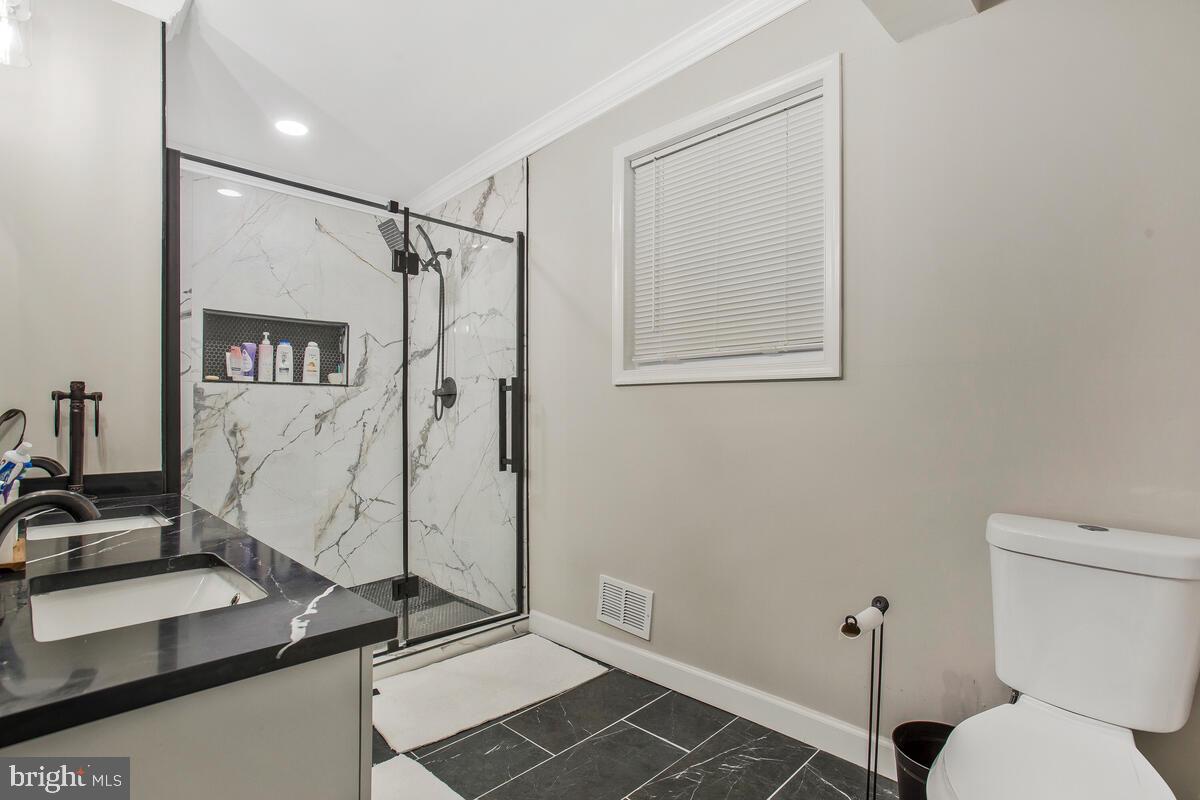 CRESTVIEW MANOR - Residential