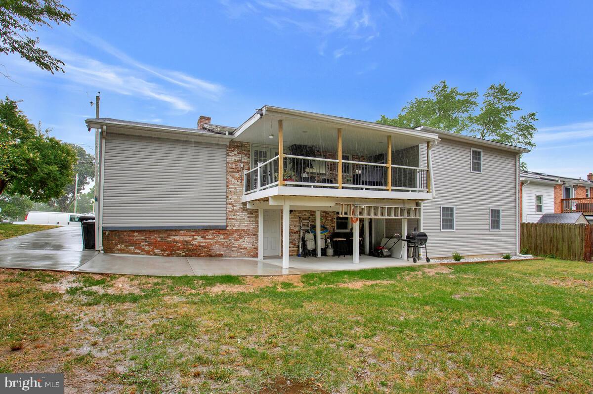 CRESTVIEW MANOR - Residential