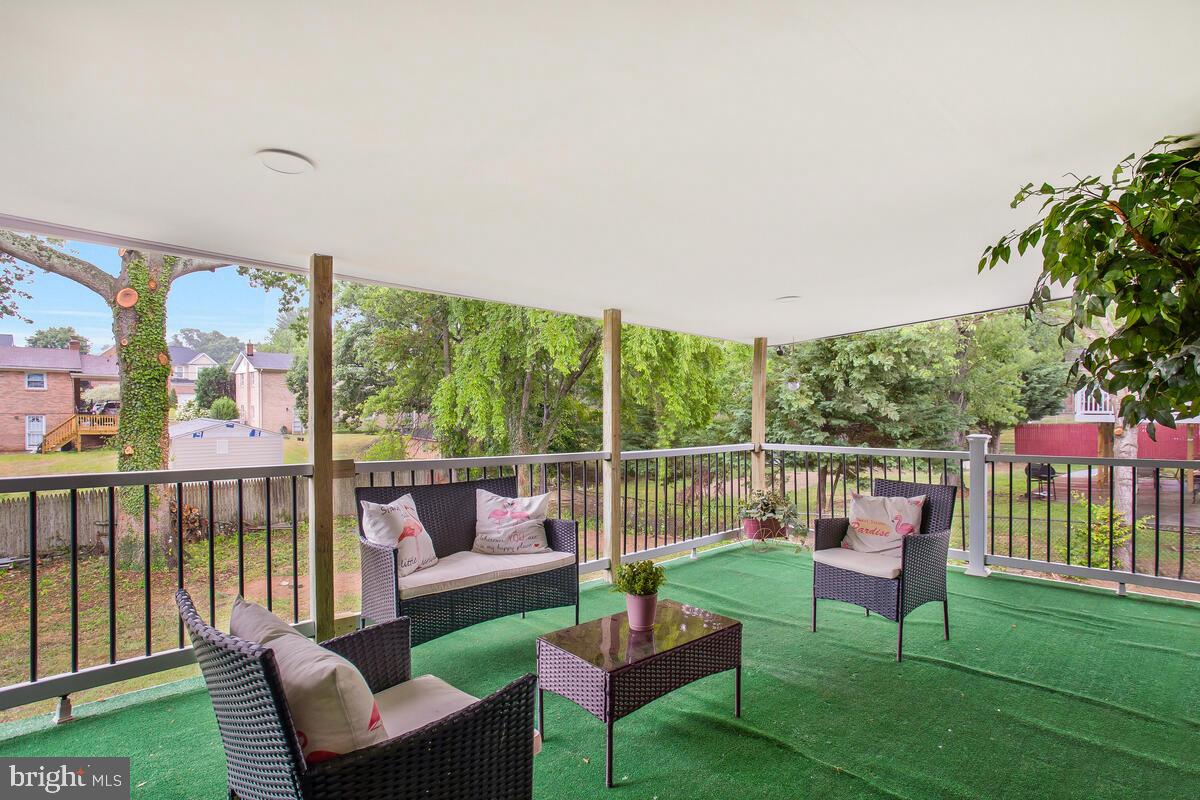 CRESTVIEW MANOR - Residential