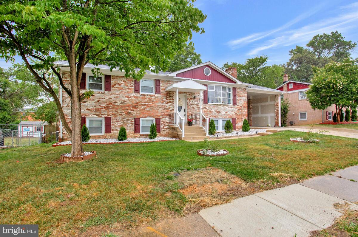 CRESTVIEW MANOR - Residential