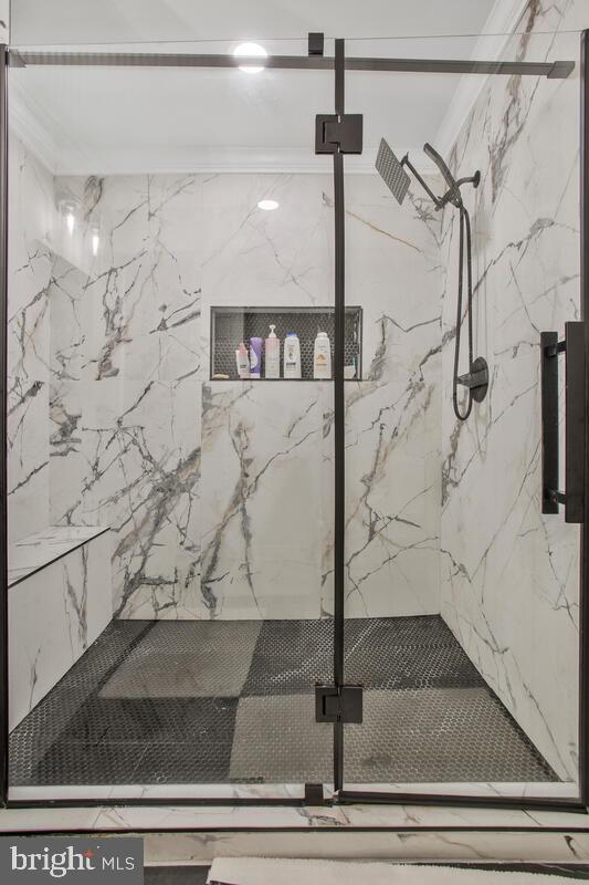 CRESTVIEW MANOR - Residential