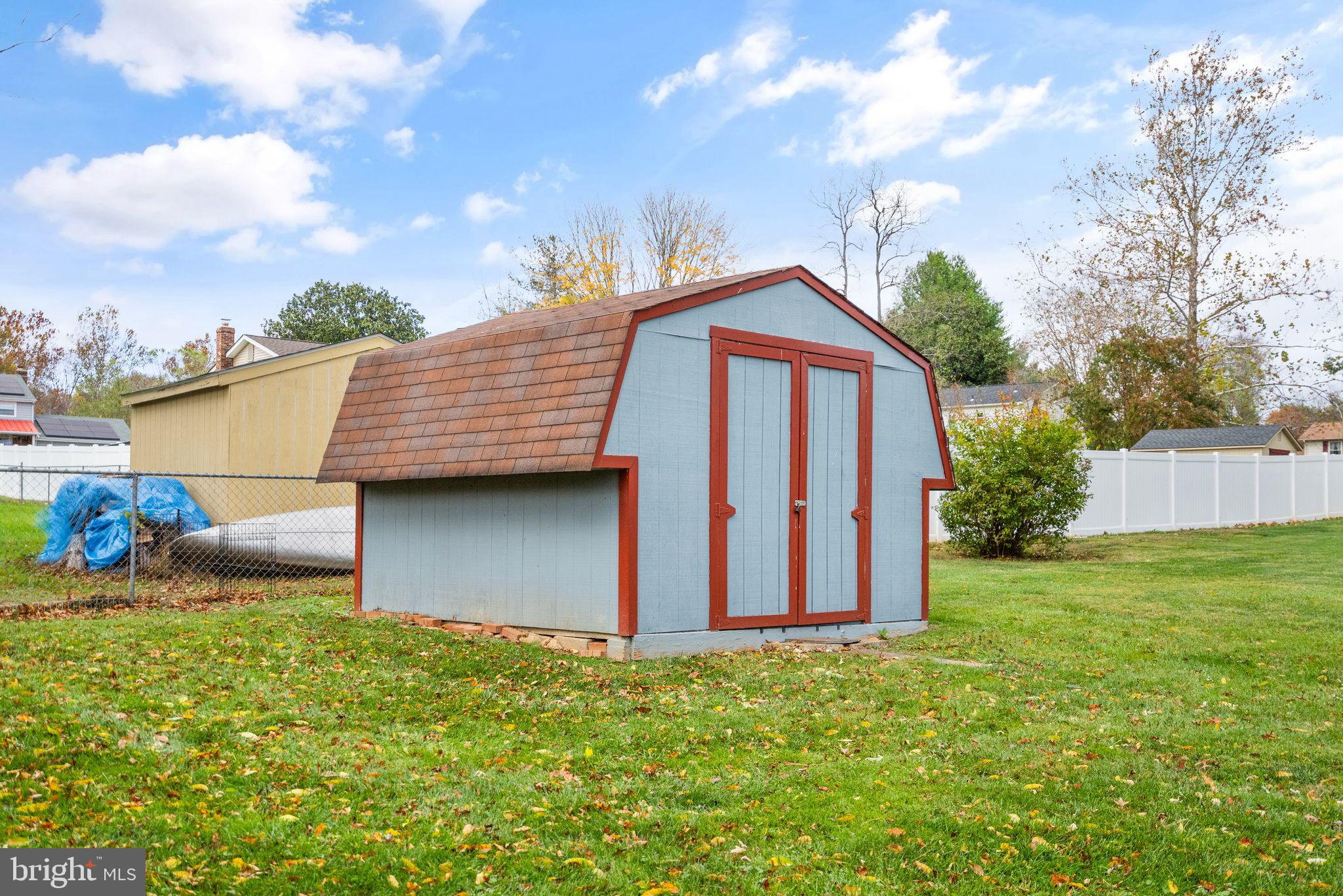 WARRENTON LAKES - Residential