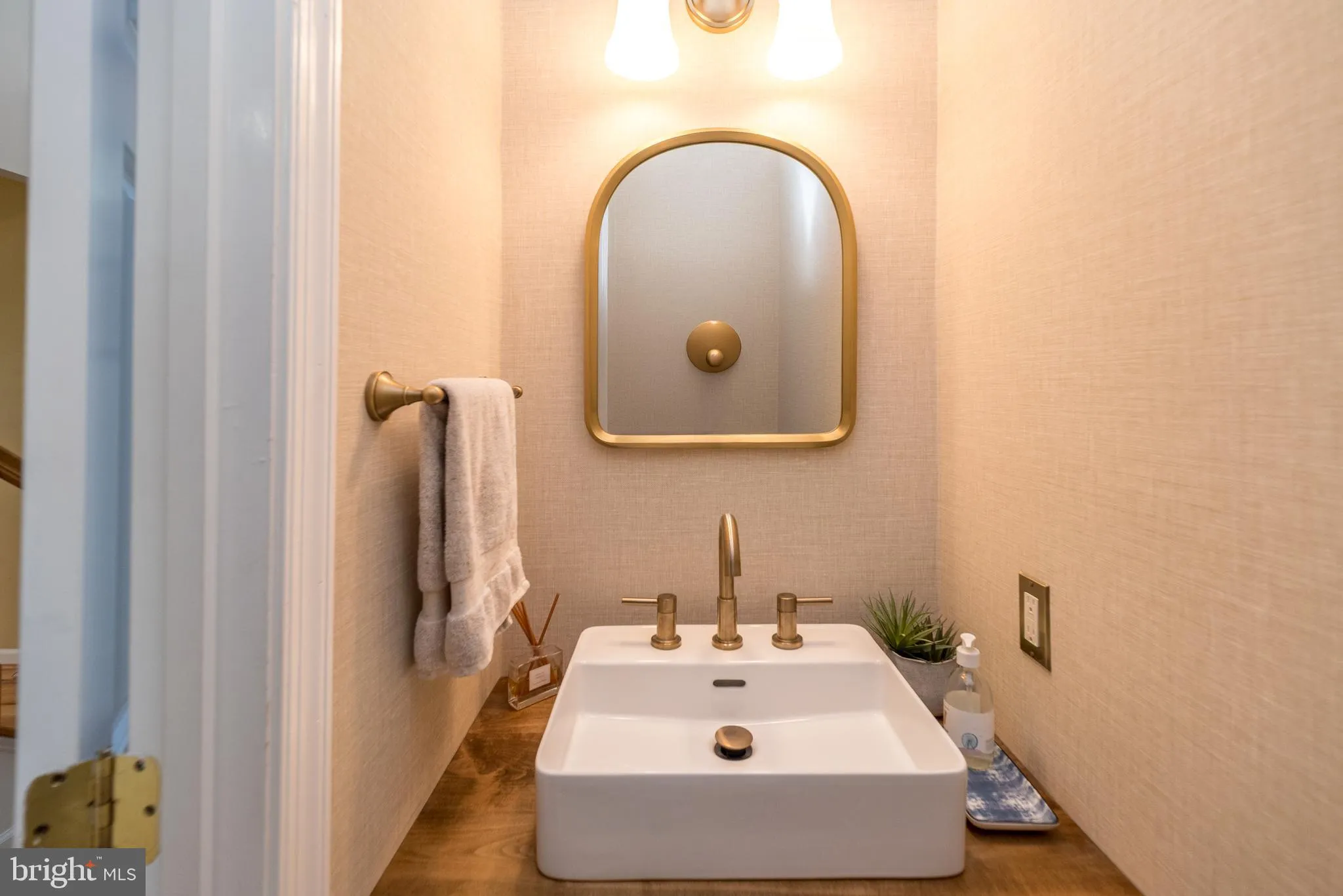 Doylestown, Pennsylvania 18902, United States, 4 Bedrooms Bedrooms, ,3 BathroomsBathrooms,Residential,Pending,100240