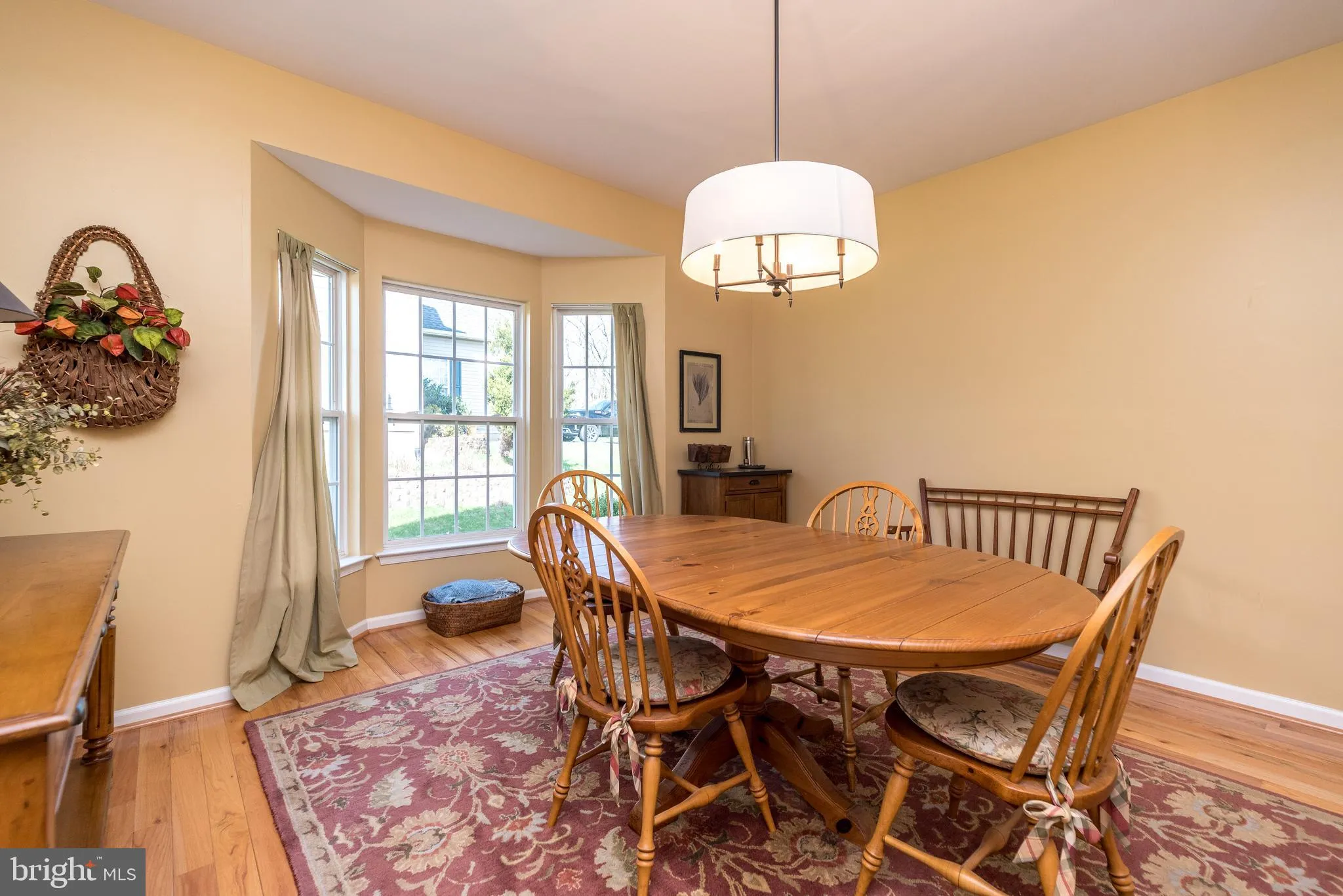 Doylestown, Pennsylvania 18902, United States, 4 Bedrooms Bedrooms, ,3 BathroomsBathrooms,Residential,Pending,100240