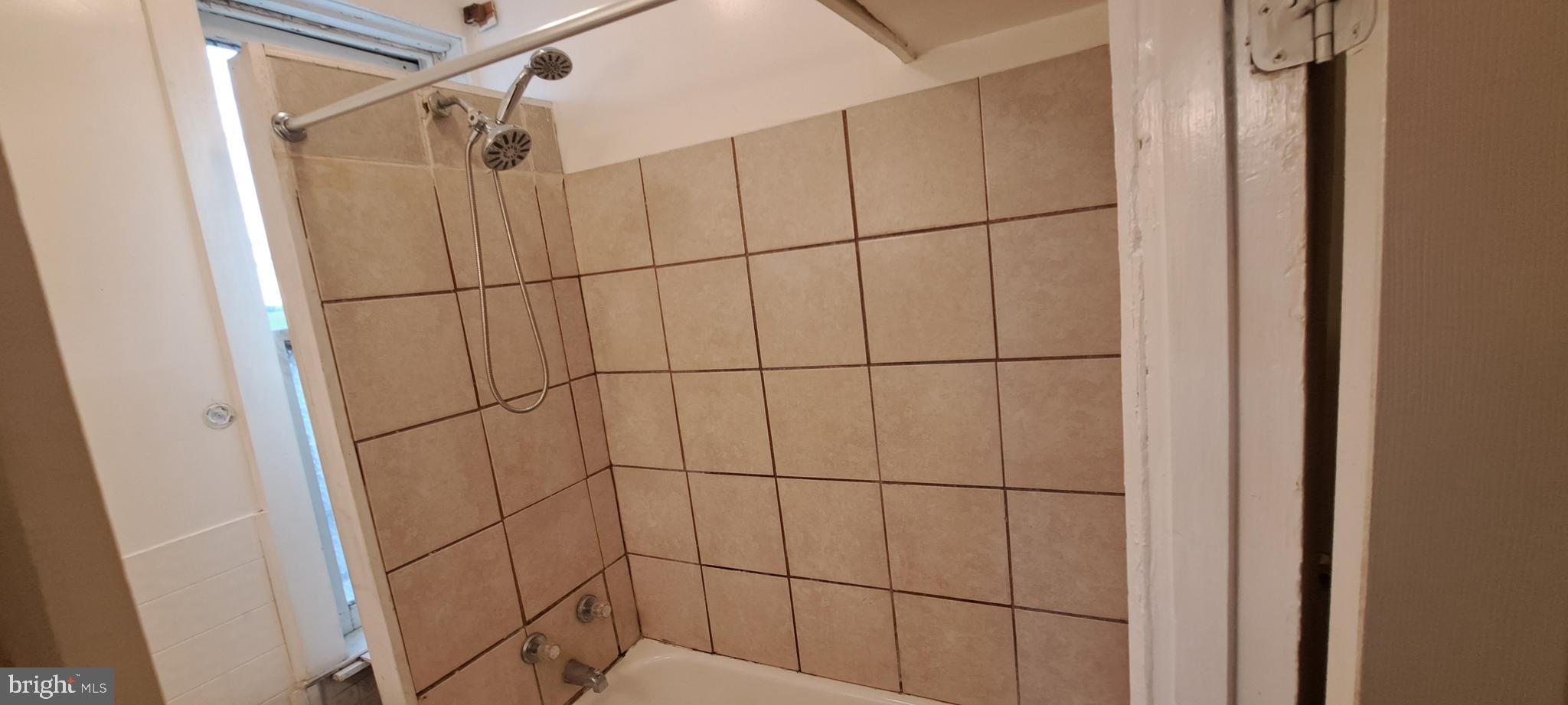 KENSINGTON - Residential