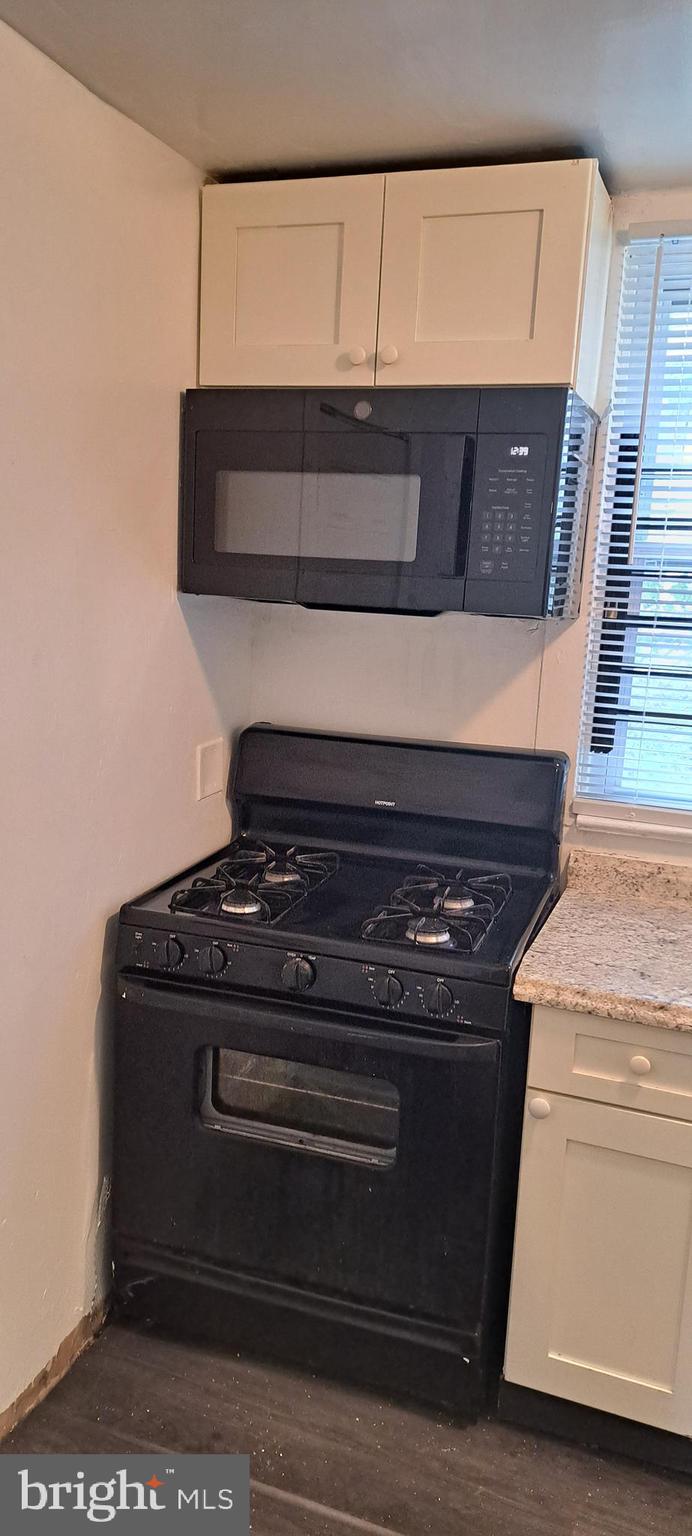 KENSINGTON - Residential