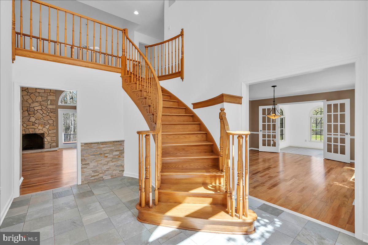 5 HAMILTON COURT