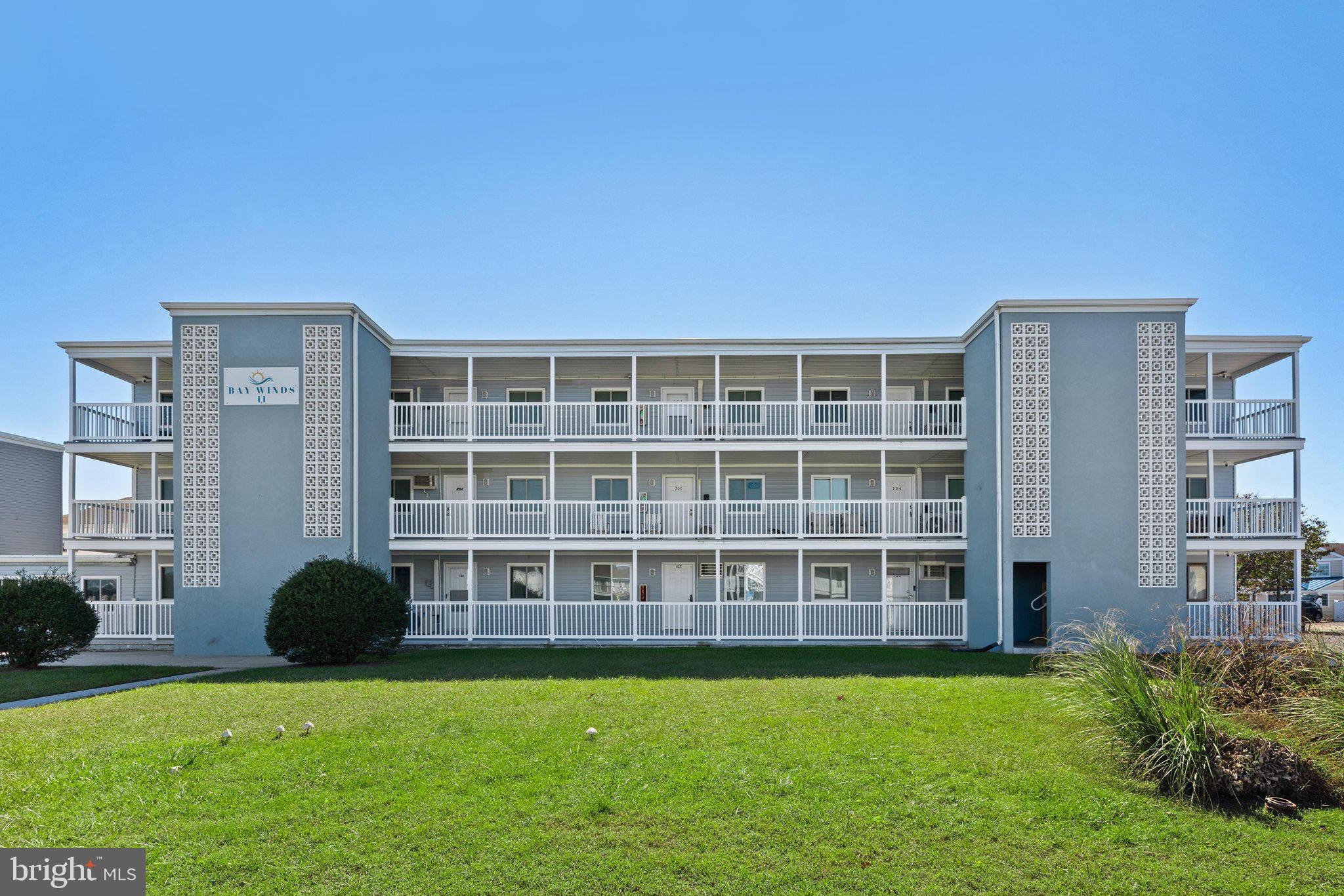 511 ROBIN DRIVE 301
