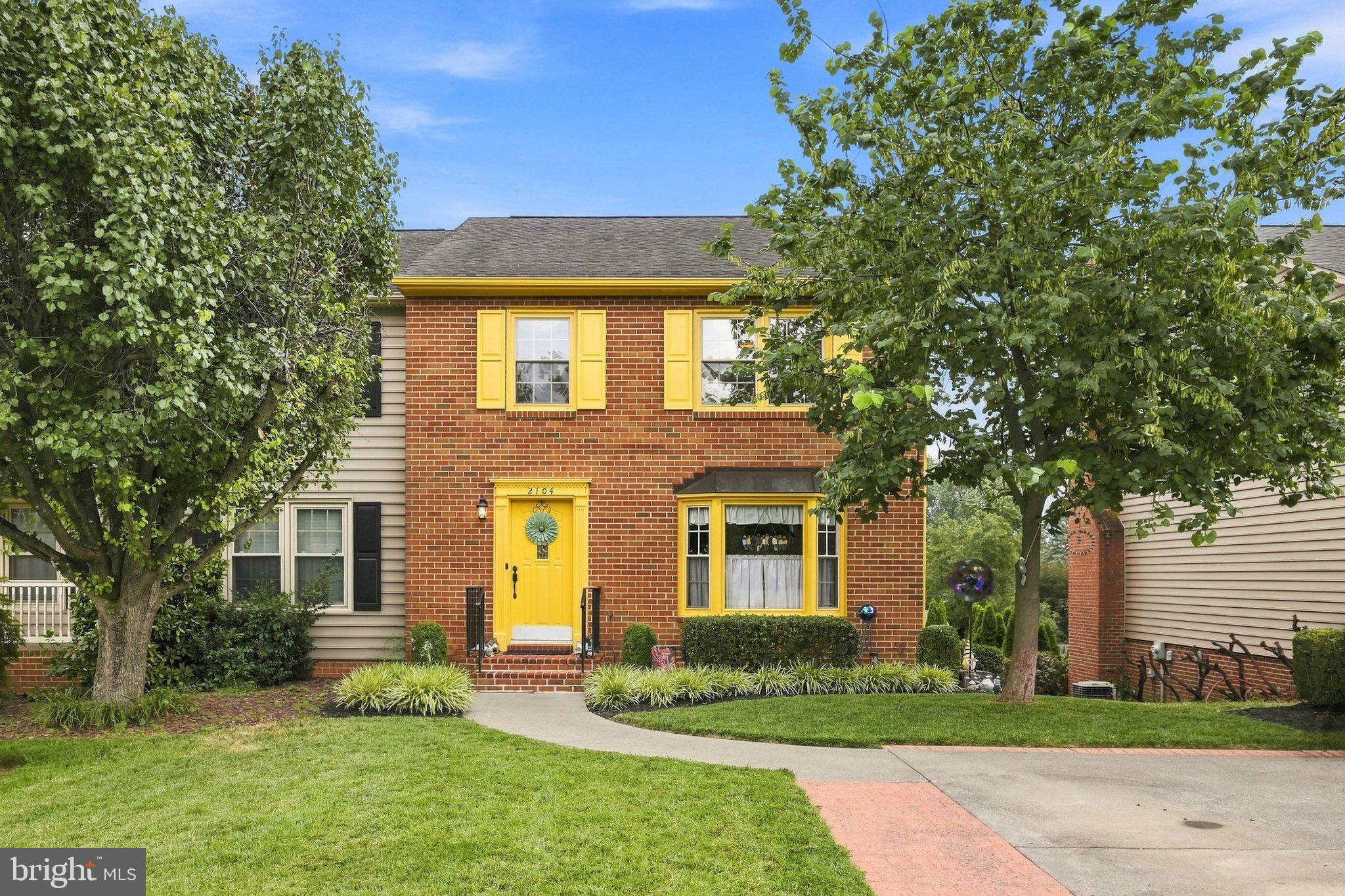 2104 STONELEIGH DRIVE