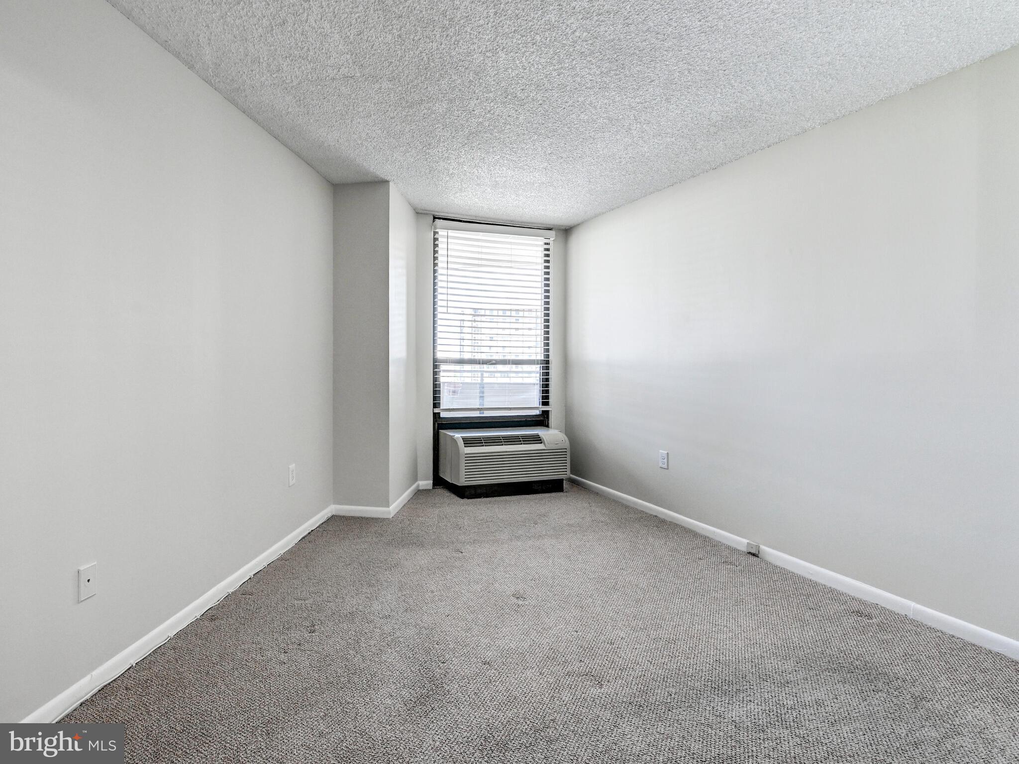 THE RIDGELY - Residential Lease