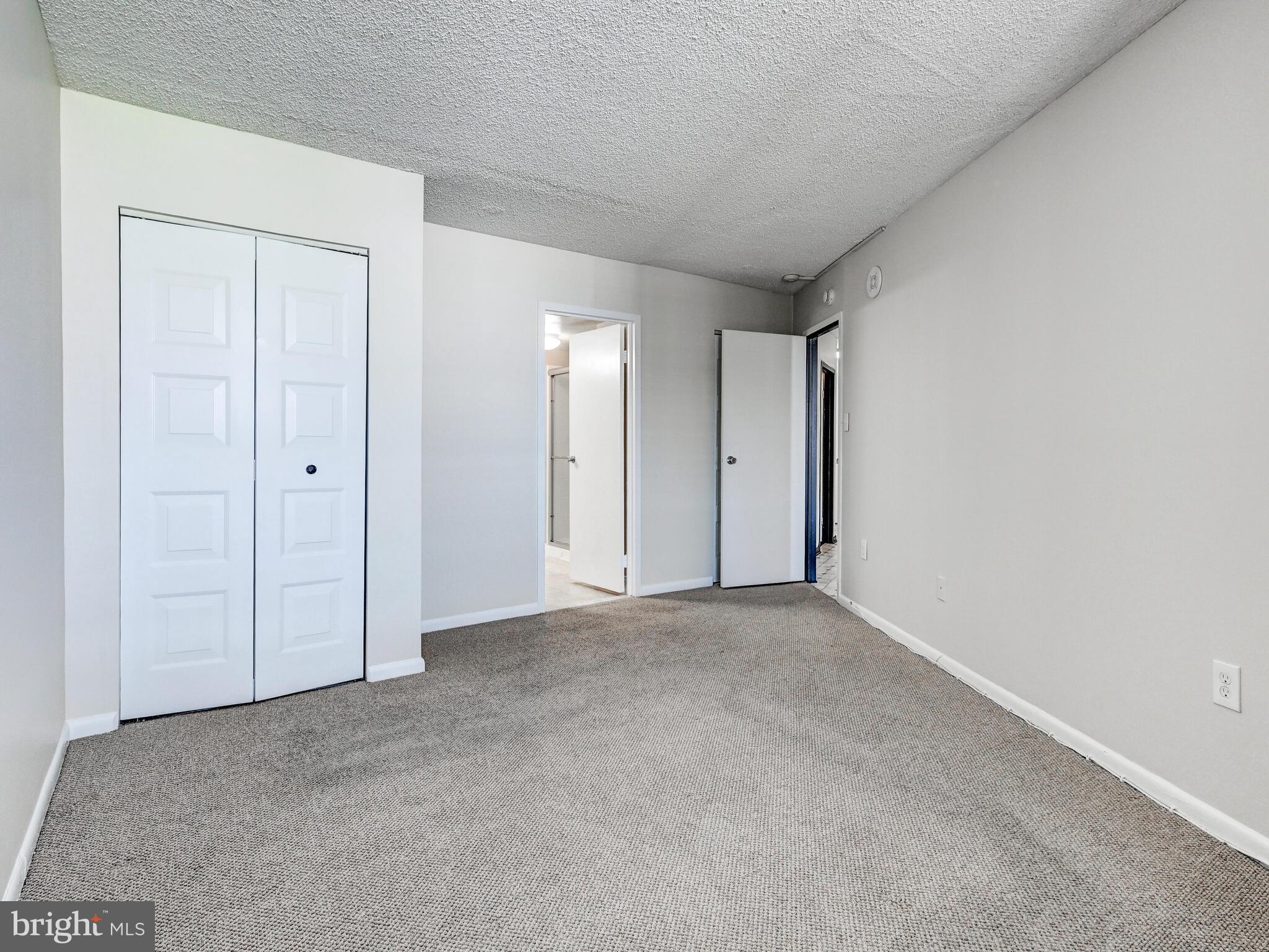 THE RIDGELY - Residential Lease