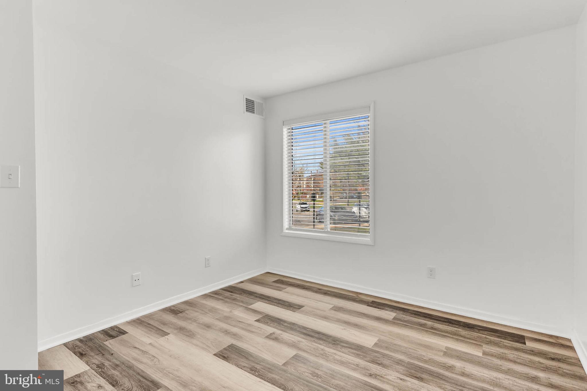 VILLAGE OF WILDE LAKE - Residential