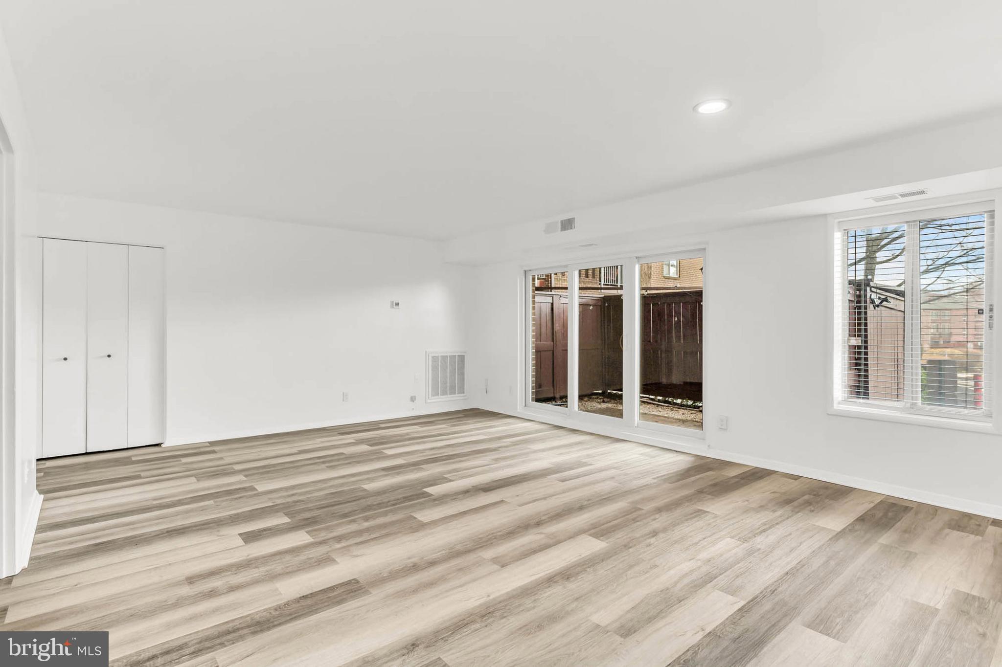 VILLAGE OF WILDE LAKE - Residential