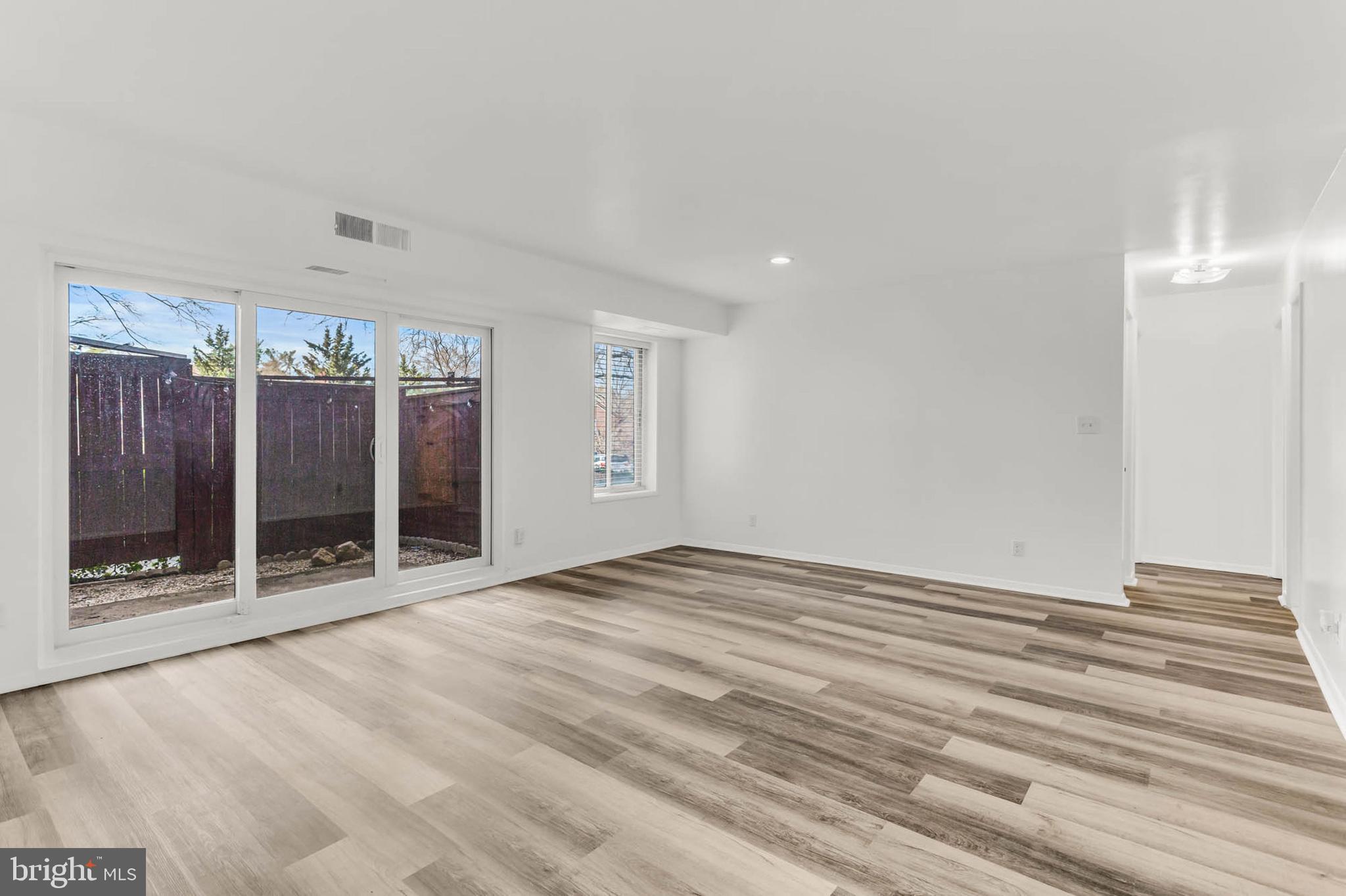 VILLAGE OF WILDE LAKE - Residential