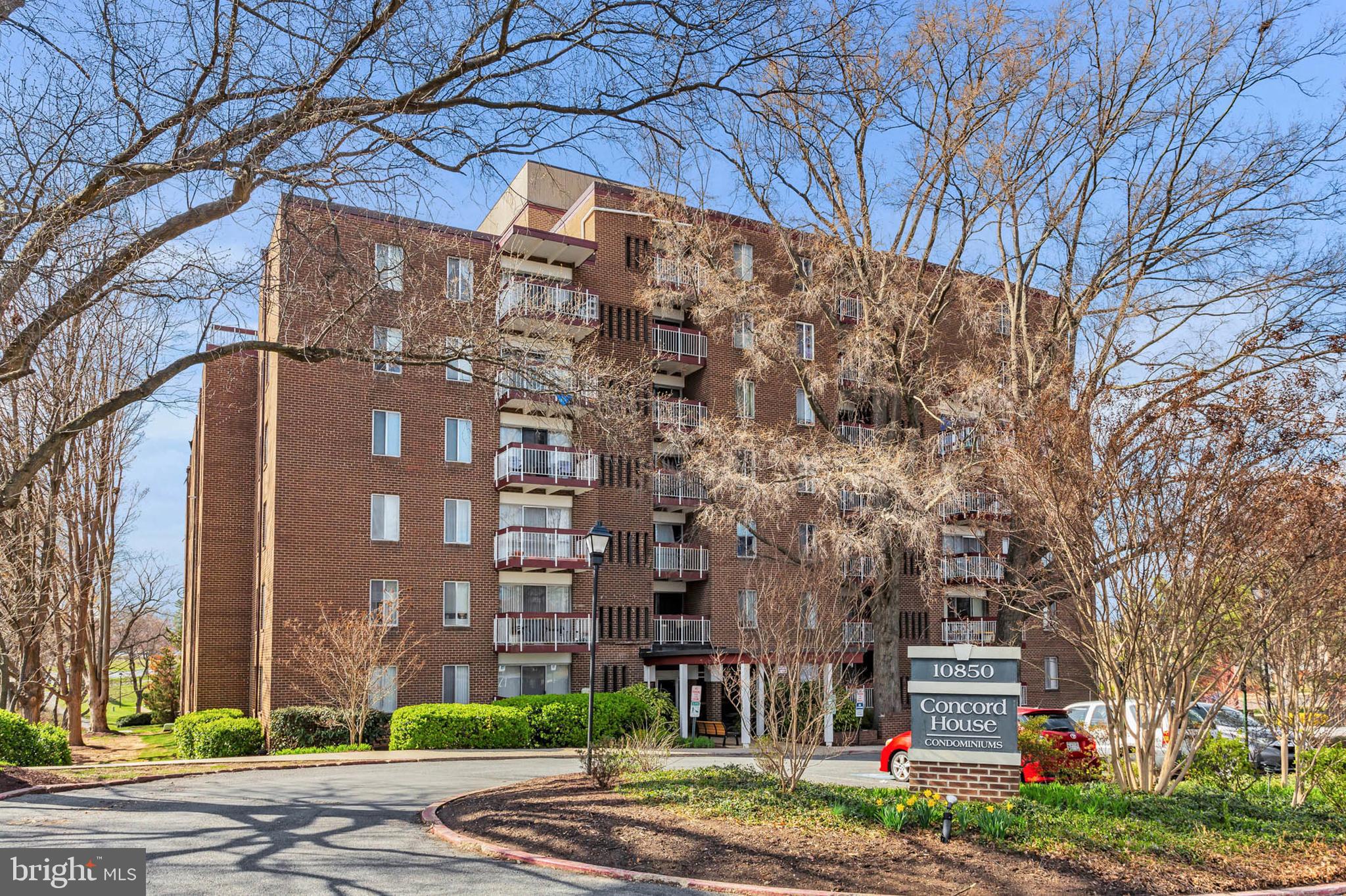 VILLAGE OF WILDE LAKE - Residential