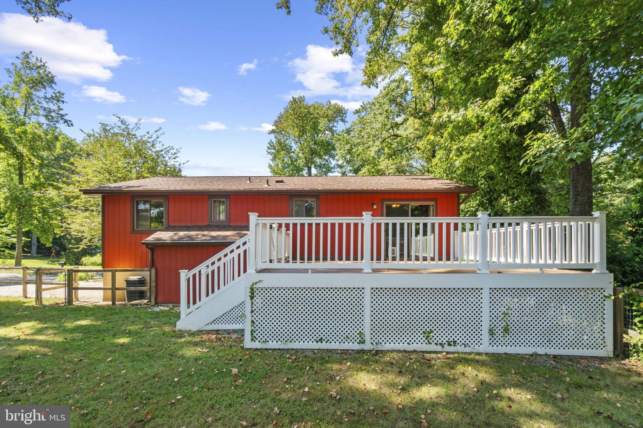 DIVIDING CREEK KNOLLS - Residential