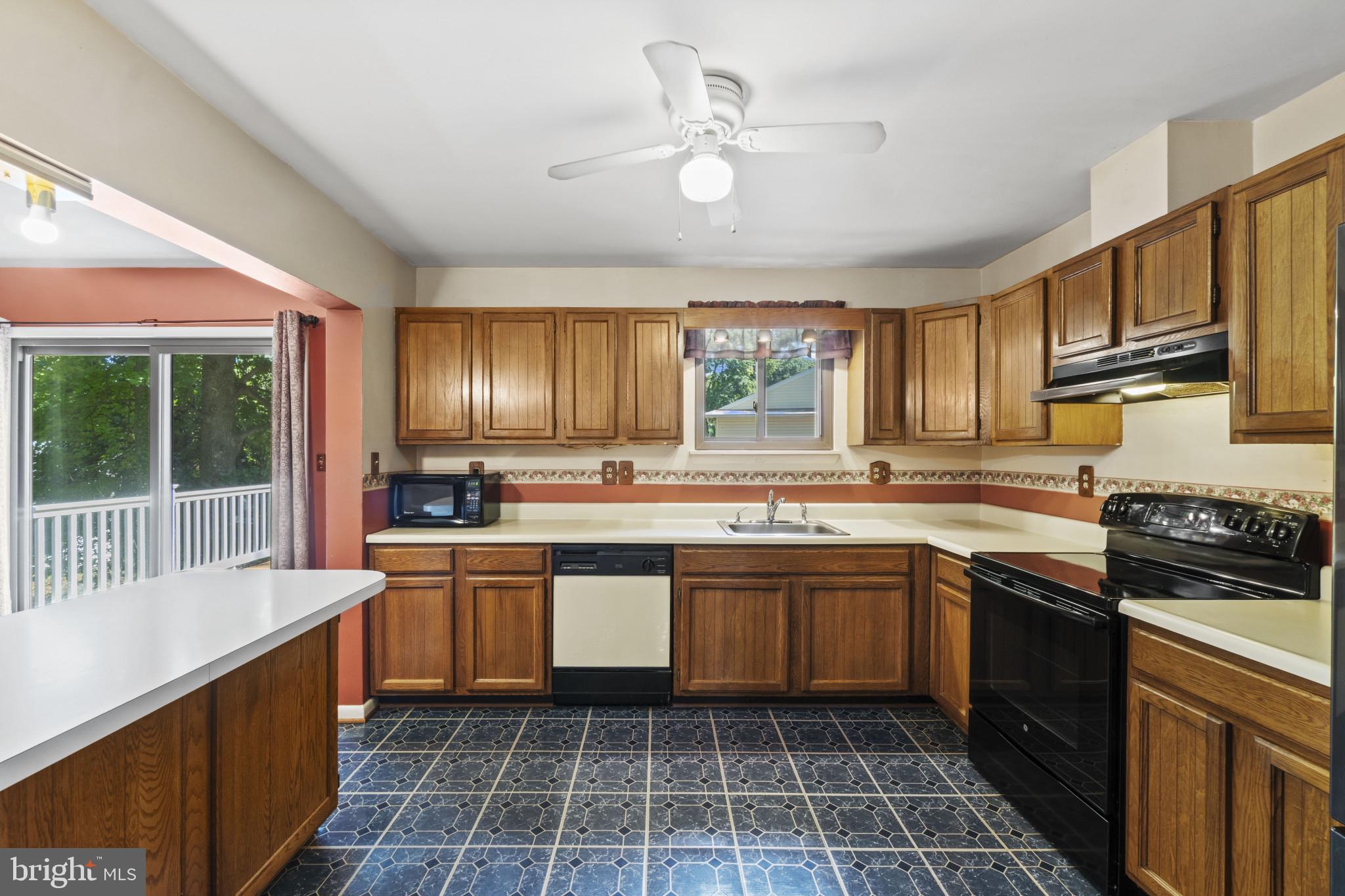 DIVIDING CREEK KNOLLS - Residential