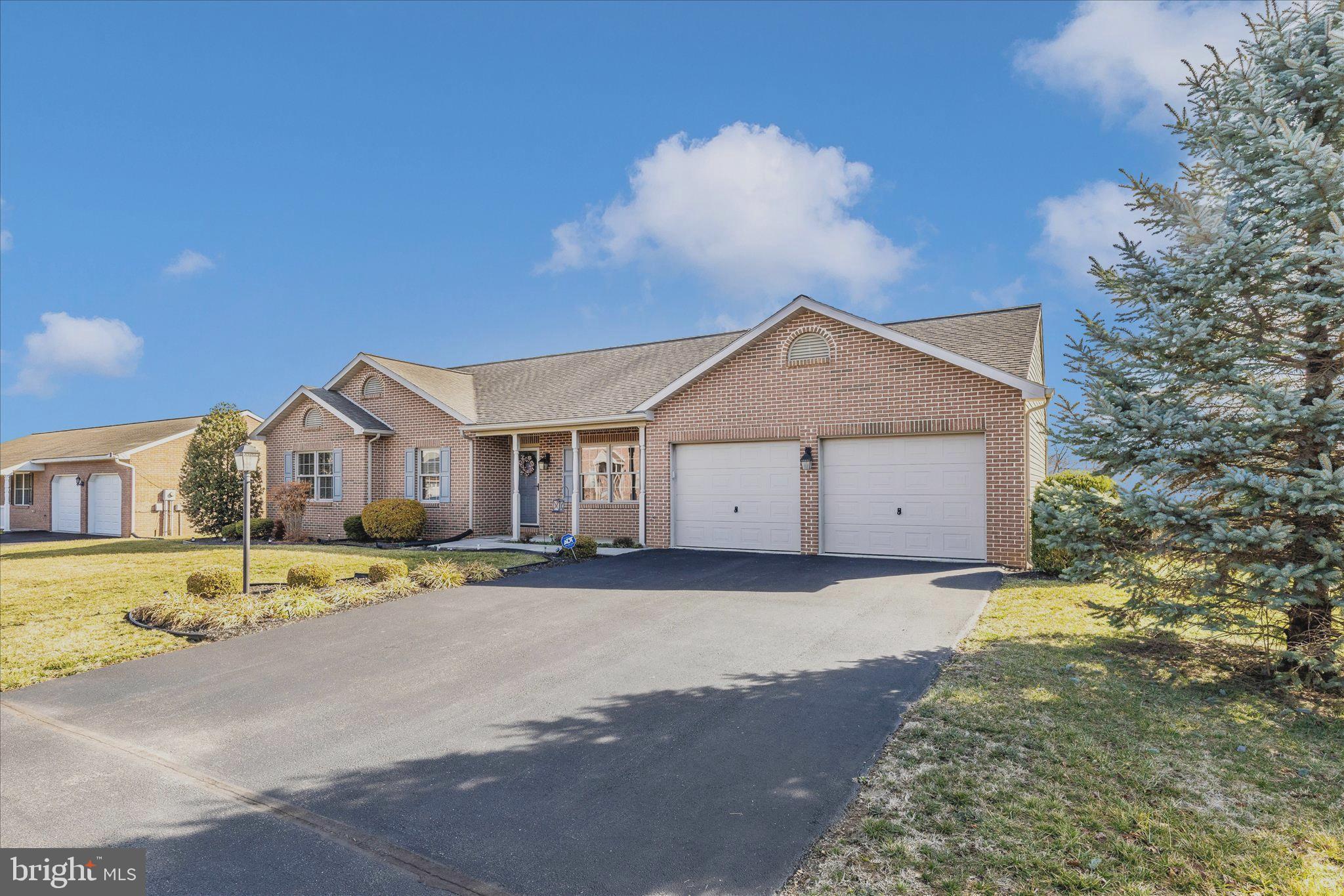 COLONIAL PARK EAST - Residential