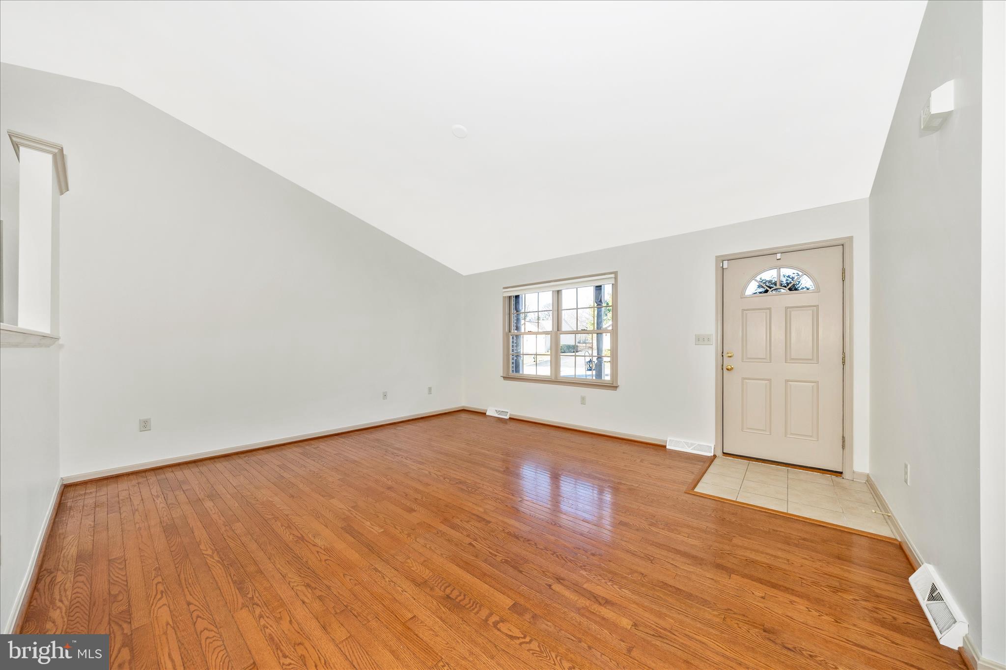 COLONIAL PARK EAST - Residential