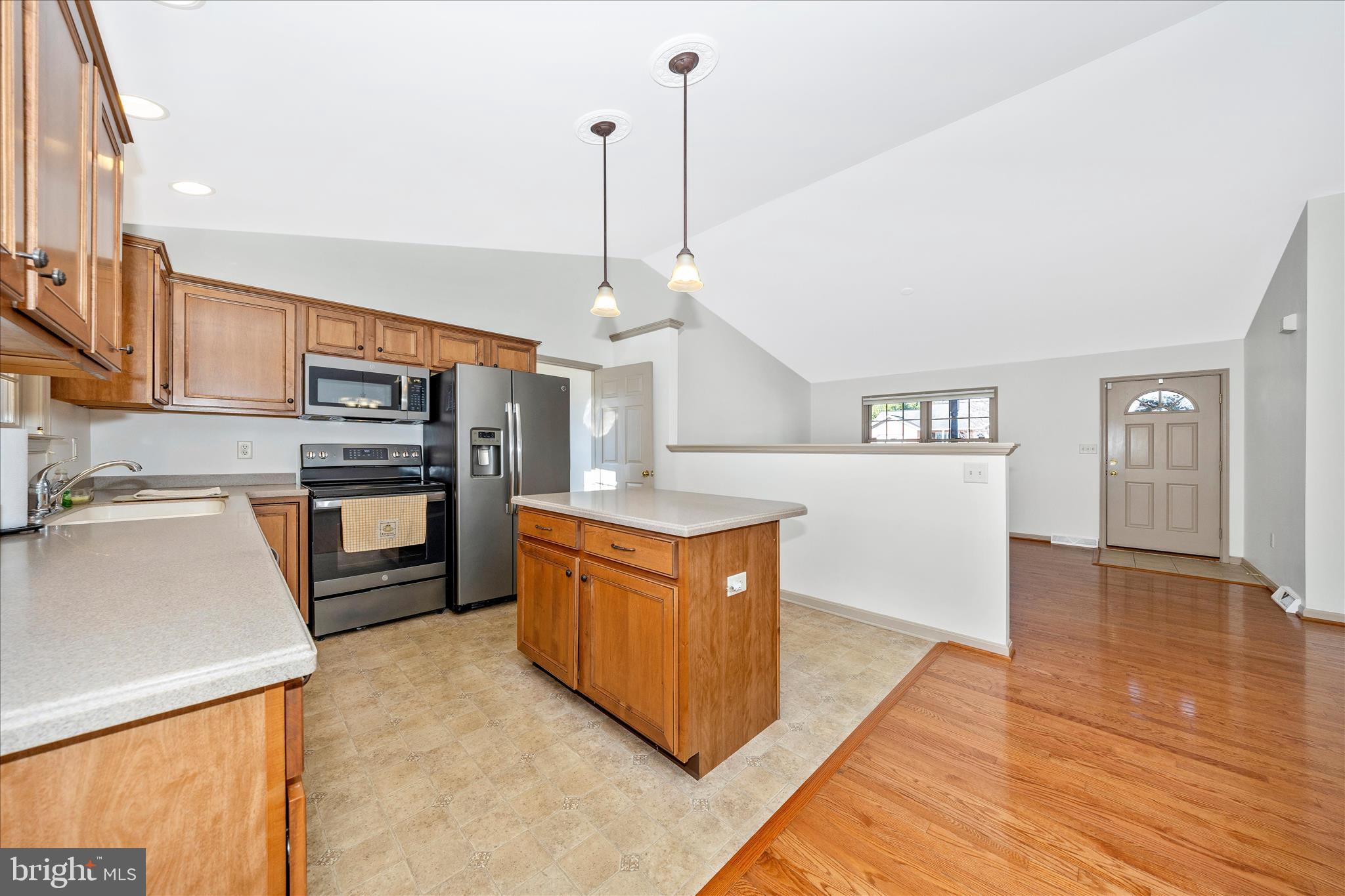 COLONIAL PARK EAST - Residential