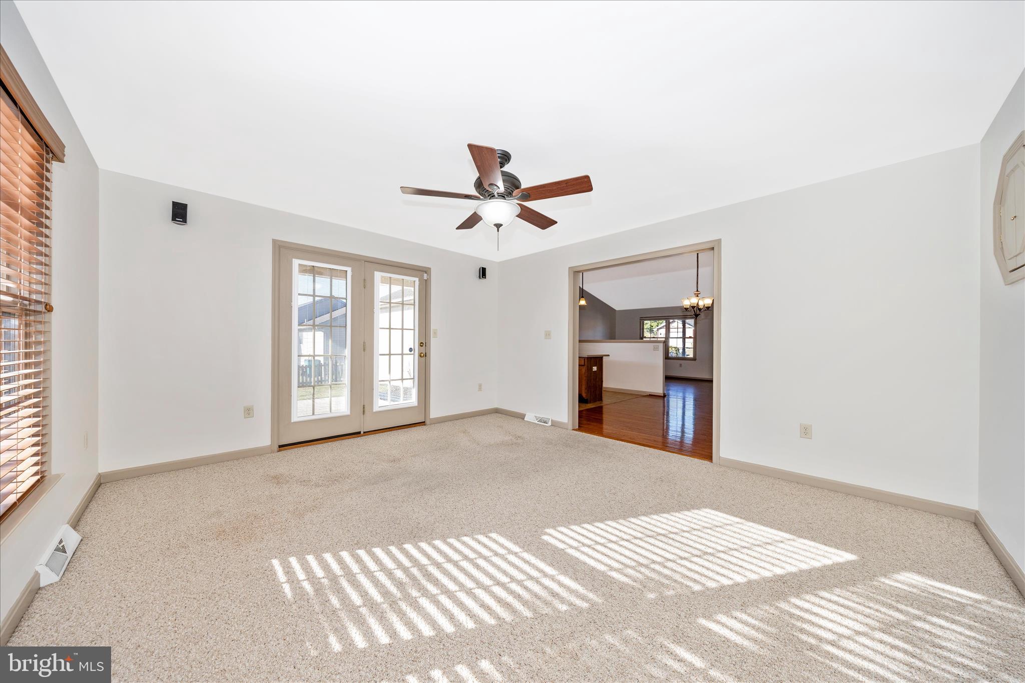 COLONIAL PARK EAST - Residential