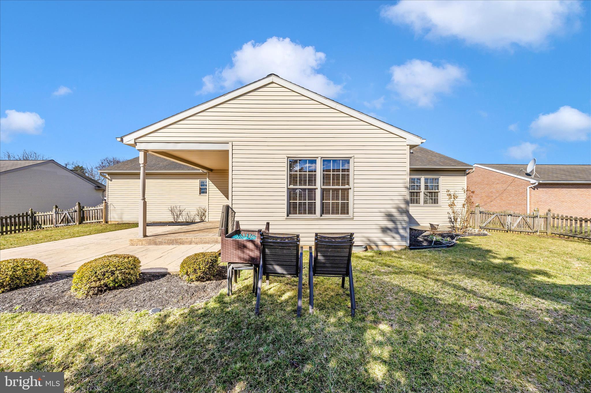 COLONIAL PARK EAST - Residential