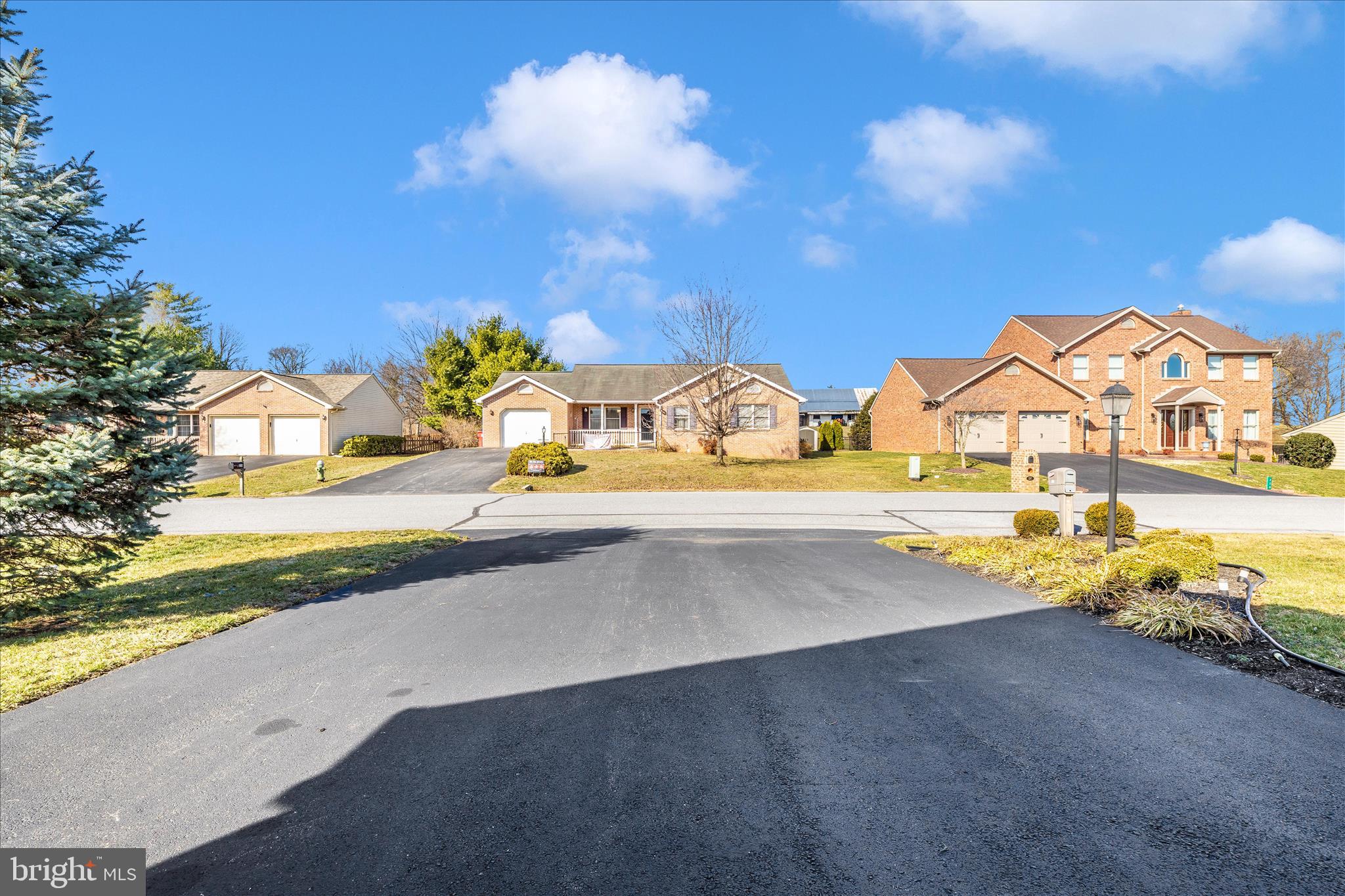 COLONIAL PARK EAST - Residential