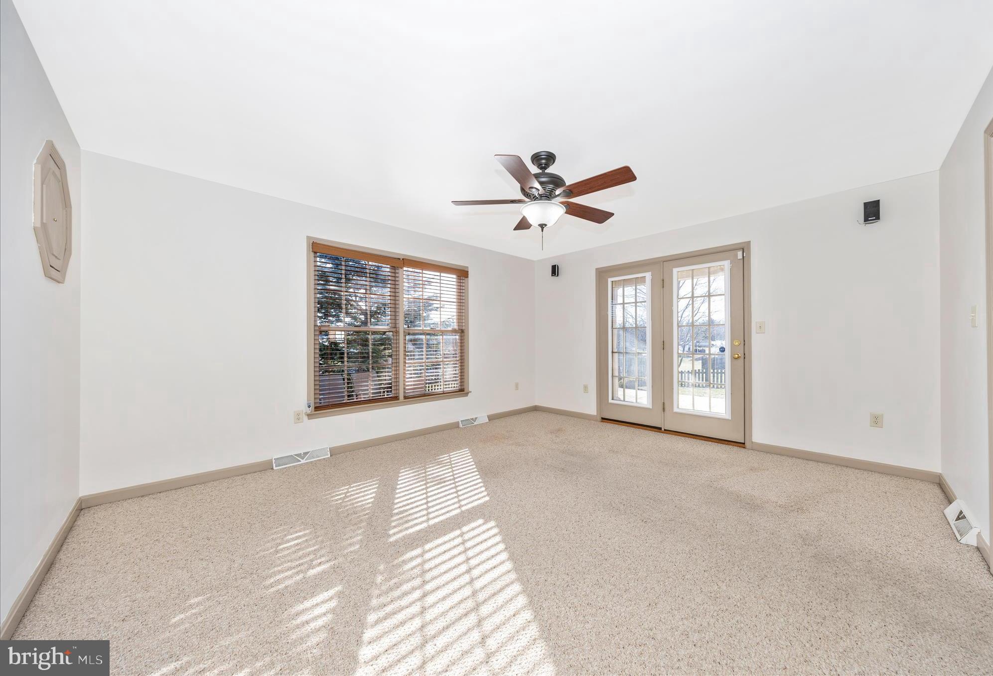 COLONIAL PARK EAST - Residential