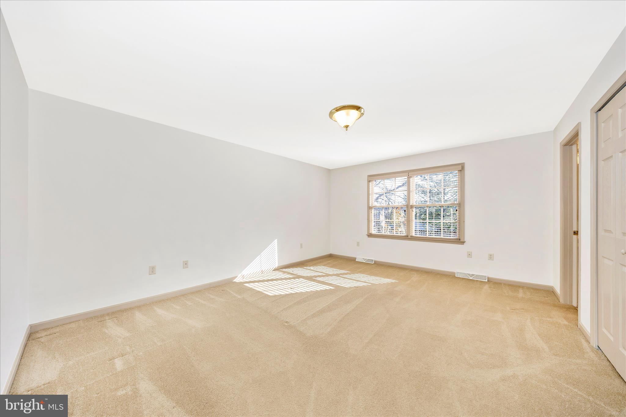 COLONIAL PARK EAST - Residential