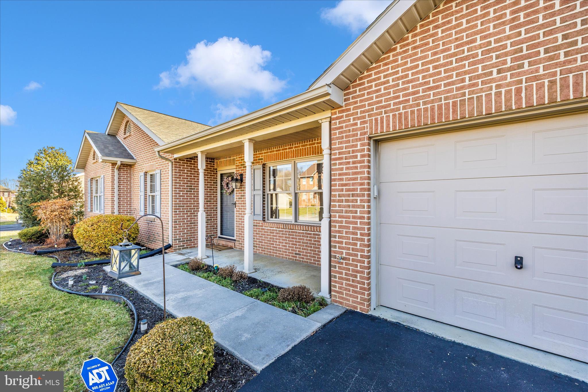 COLONIAL PARK EAST - Residential