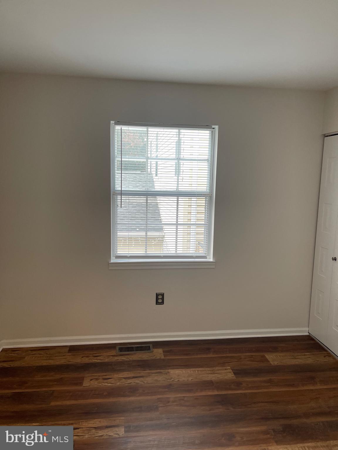 CROFTON VILLAGE - Residential Lease