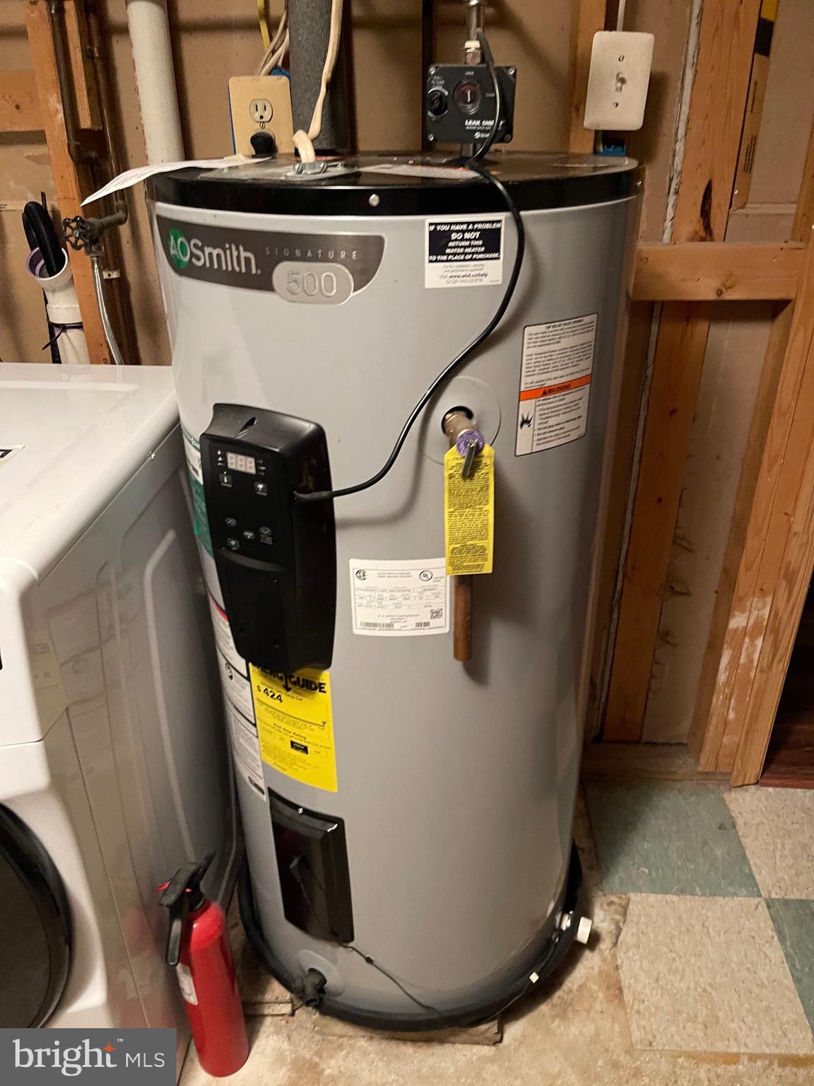 CROFTON VILLAGE - Residential Lease