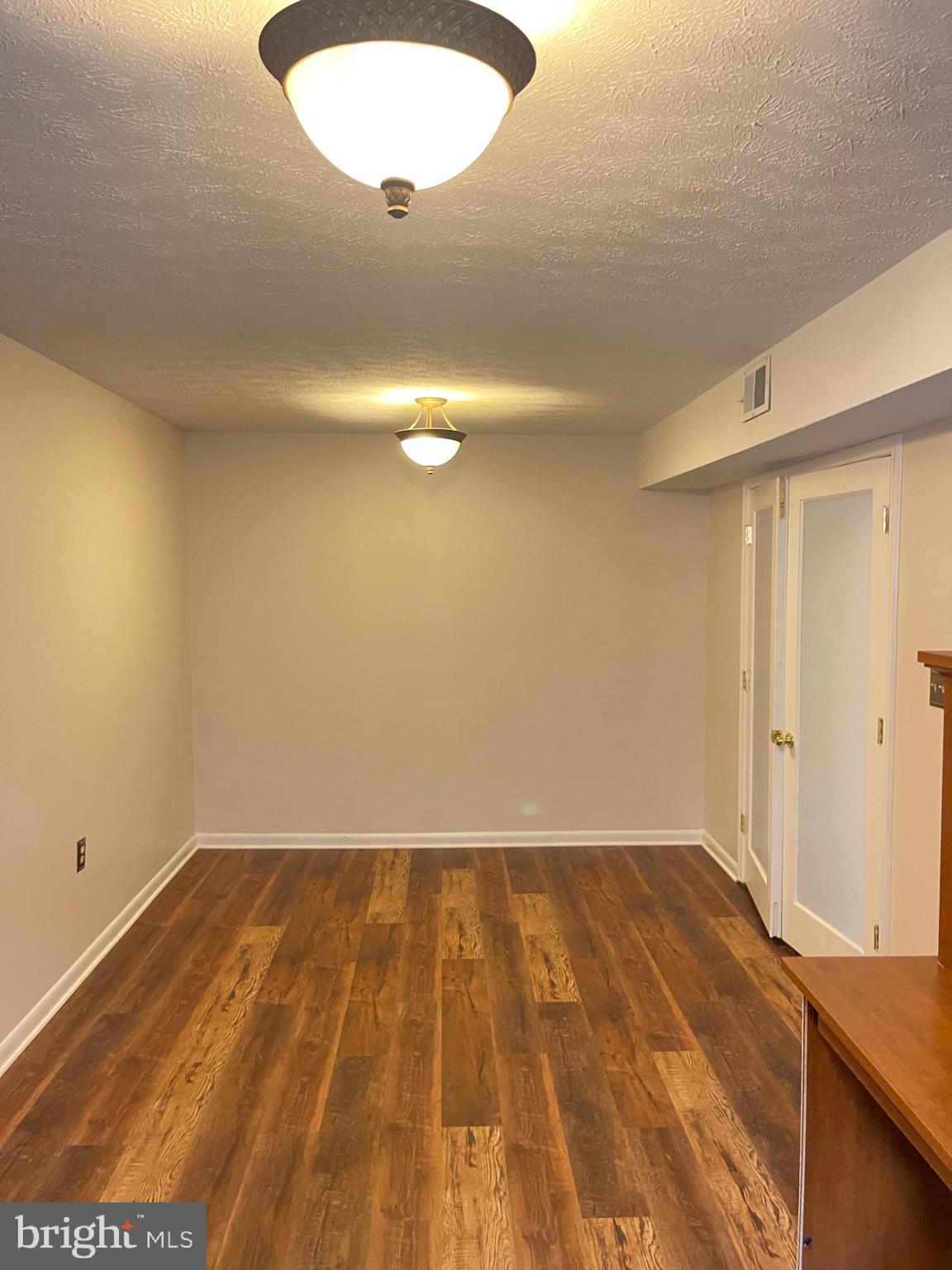 CROFTON VILLAGE - Residential Lease