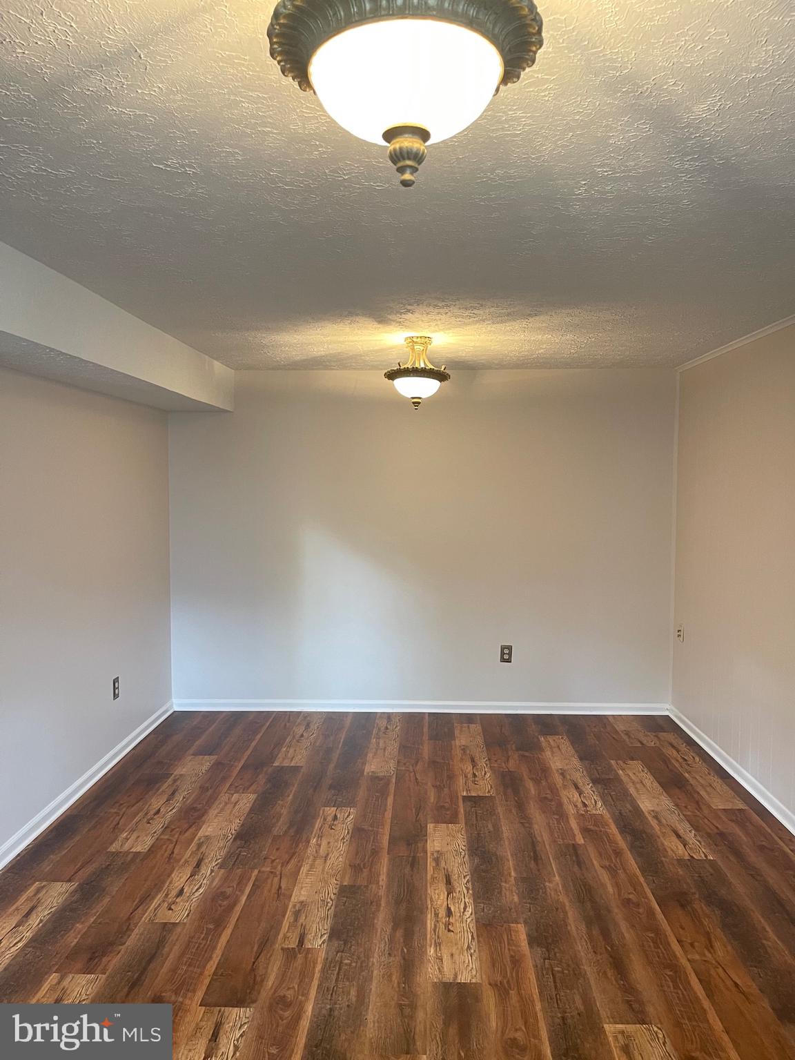 CROFTON VILLAGE - Residential Lease