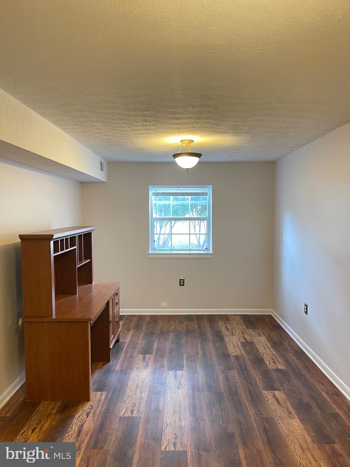 CROFTON VILLAGE - Residential Lease