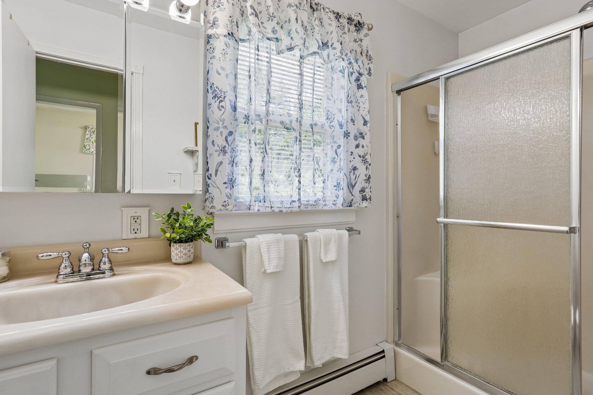 EASTPORT - Residential