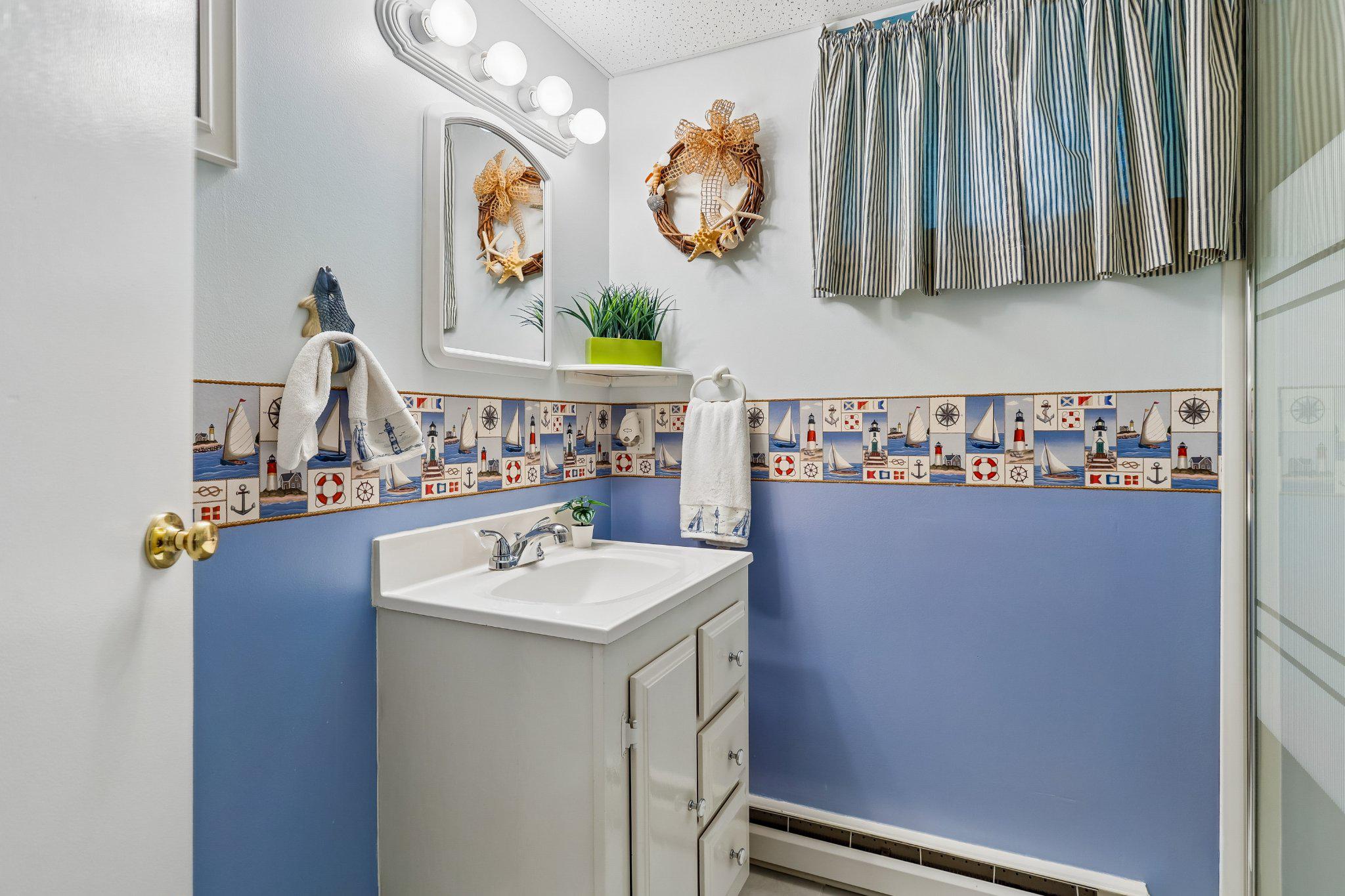 EASTPORT - Residential