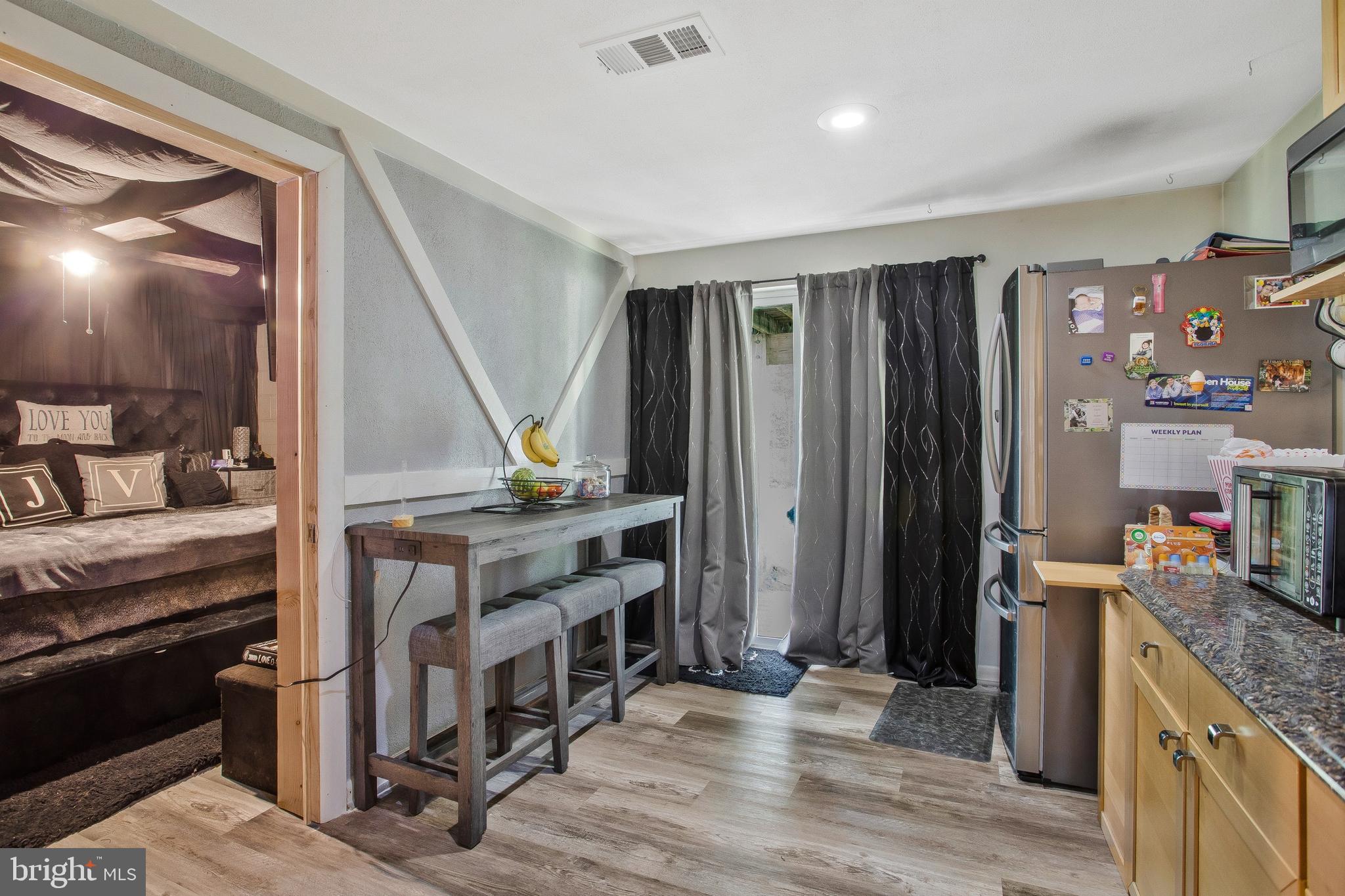 EDGE MEAD - Residential