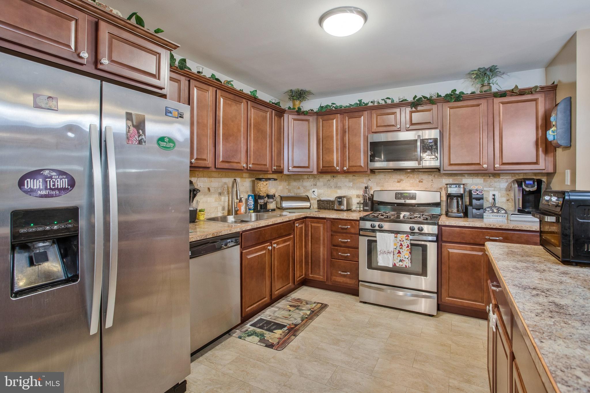 EDGE MEAD - Residential