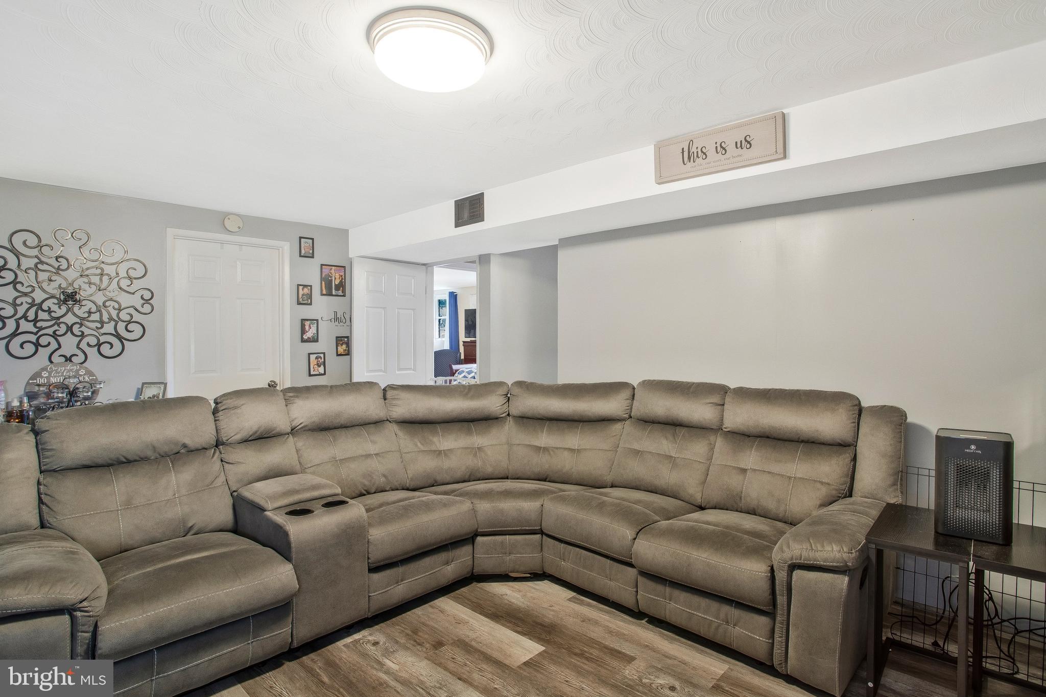 EDGE MEAD - Residential