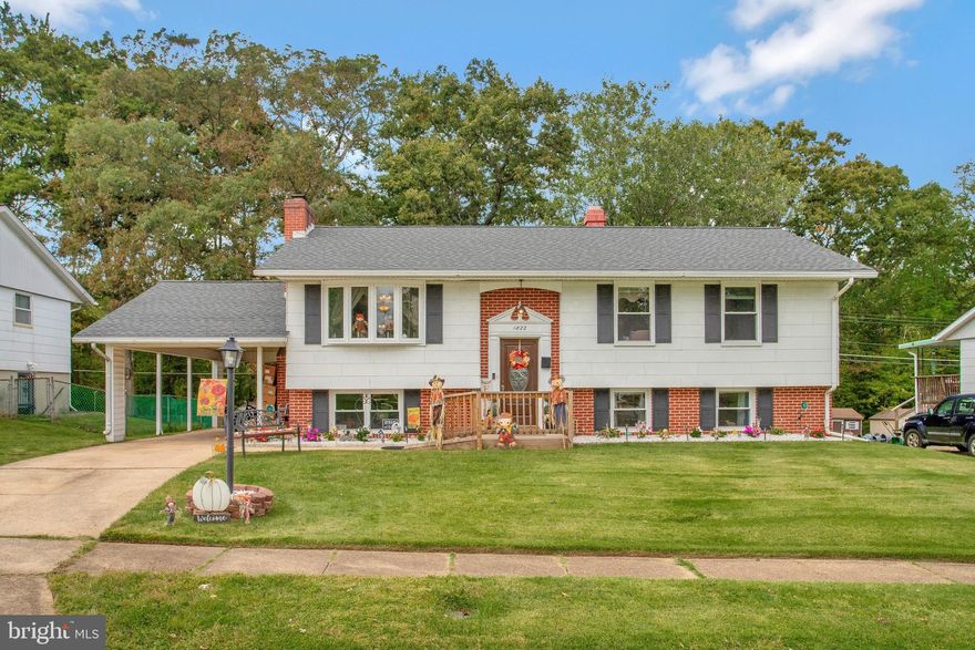 HUGE REDUCTION !!
Discover this large bi-level/split foyer home in Edgewood Meadows, boasting 5 bedrooms & 2 and a half bathrooms. This home has undergone a complete and impressive remodel, making it a true standout in the neighborhood. One of the highlights is the addition of a spacious family room on the main floor, providing even more living space. Additionally, the lower level has been expanded to include a generous rec room and ample storage. Enjoy the luxury of NEWER features, including a stunning kitchen with stainless steel appliances. Each of the 3 bathrooms have been beautifully updated to offer modern convenience and style. 
Rest easy with a newer roof, windows, and HVAC system, ensuring your home is energy-efficient and well-maintained. Step through the front door and into a refreshed interior with raised panel doors featuring brushed nickel hardware. The refinished hardwood floors throughout the home are absolutely gorgeous, adding a touch of timeless elegance. This home has been meticulously updated and improved in every aspect, making it move-in ready for you and your family.

Don't miss the chance to call this completely remodeled gem in Edgewood Meadows your new home!