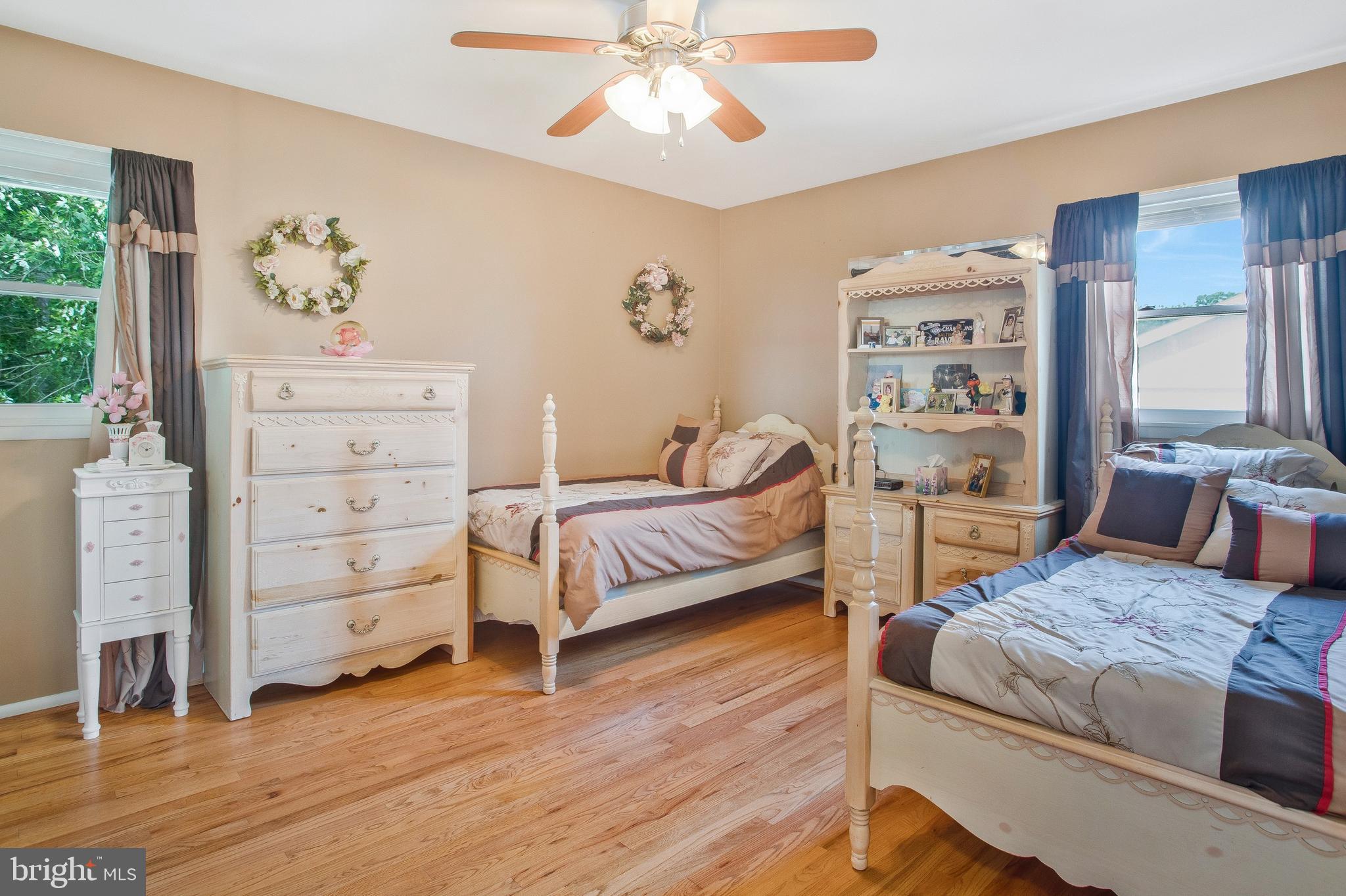 EDGE MEAD - Residential