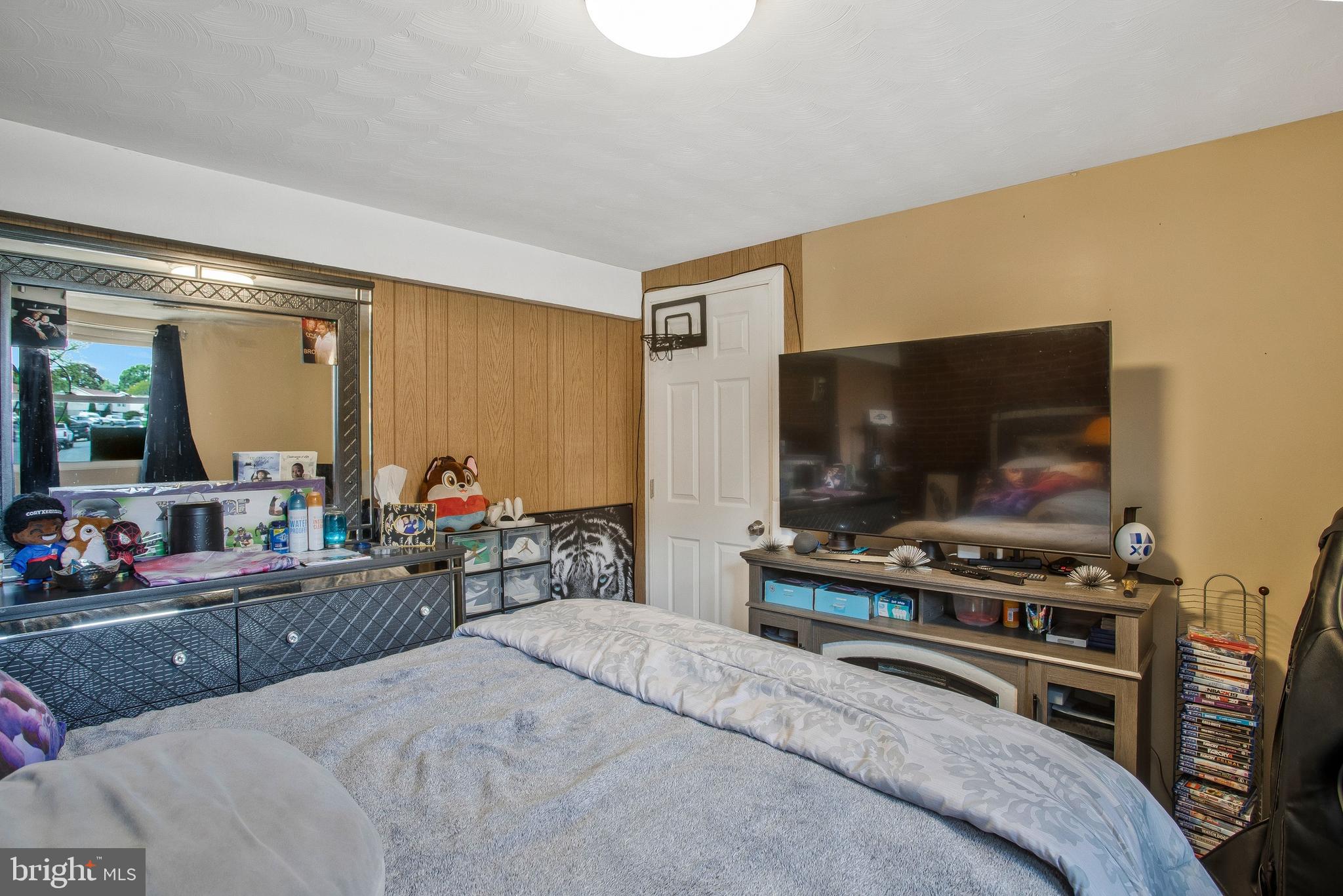 EDGE MEAD - Residential