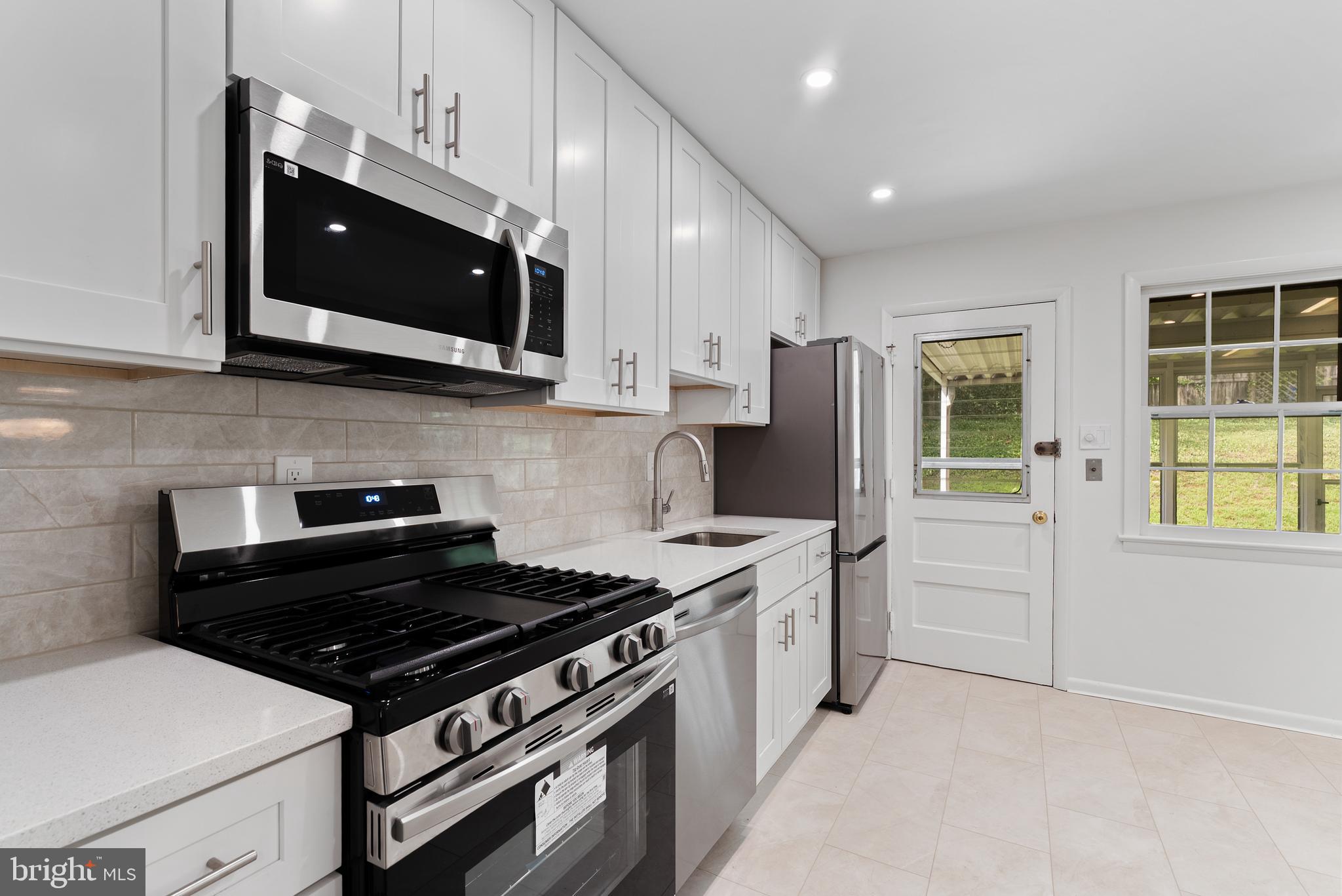 REGENCY ESTATES - Residential Lease