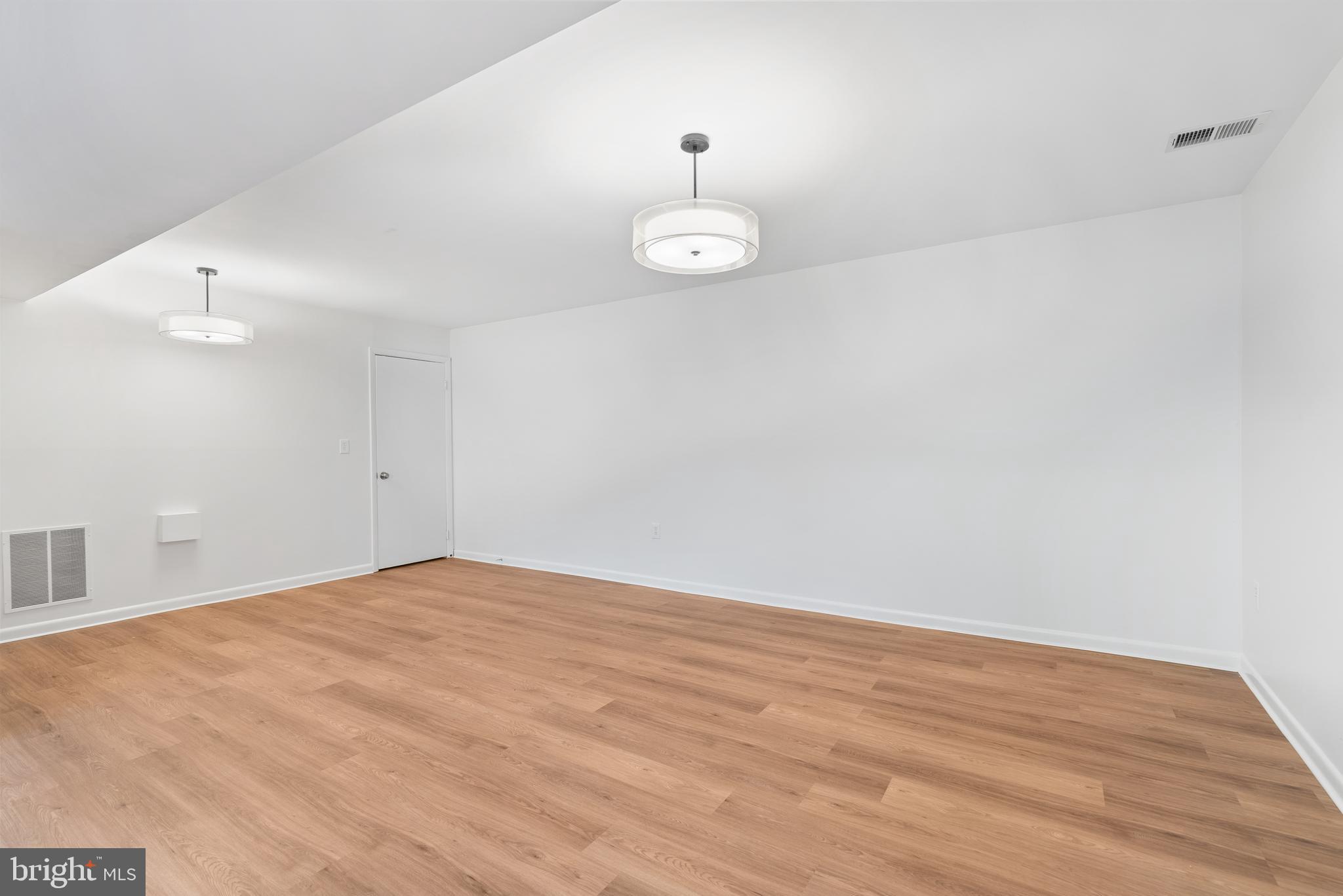 REGENCY ESTATES - Residential Lease