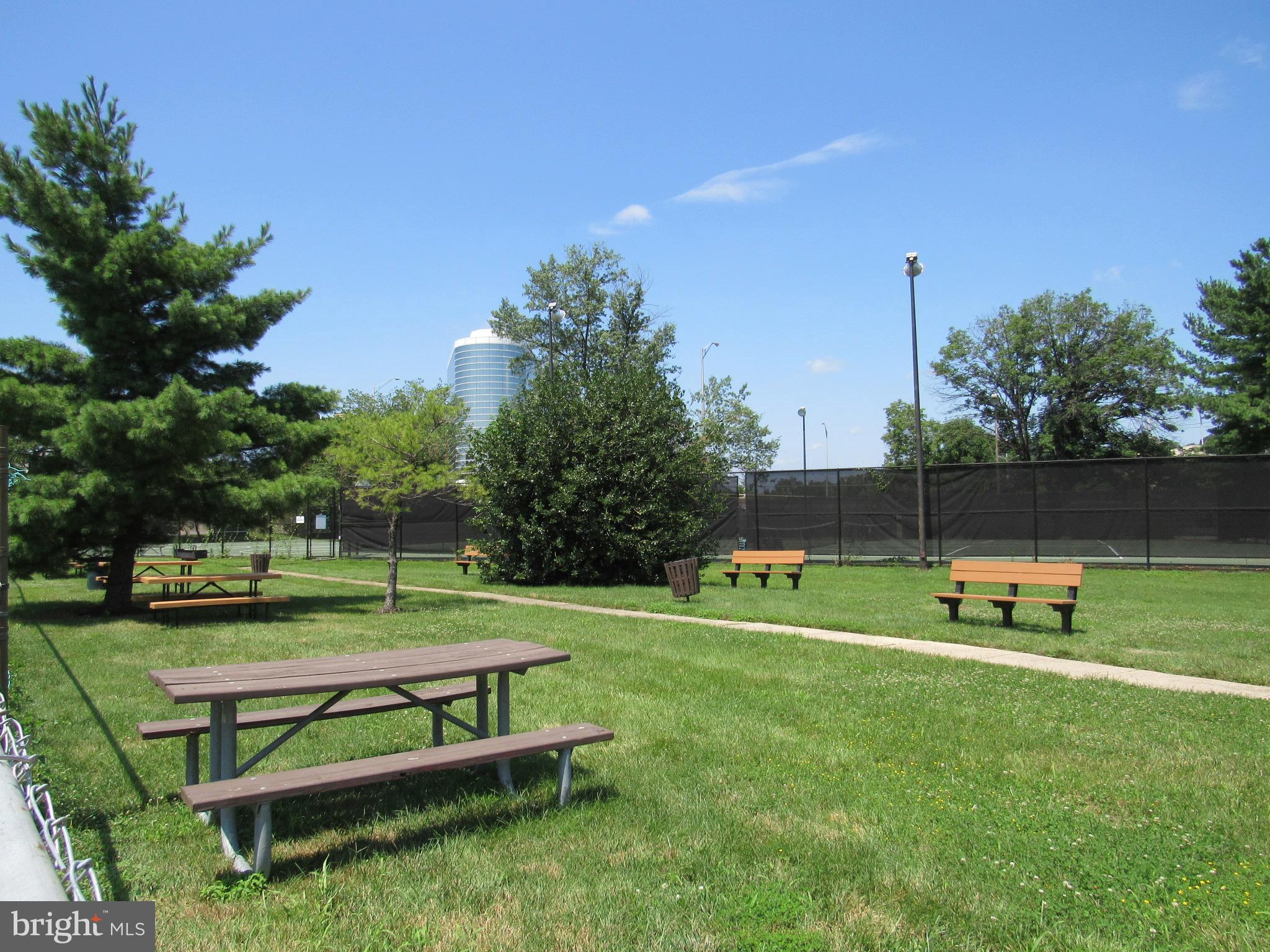 PARC EAST - Residential Lease