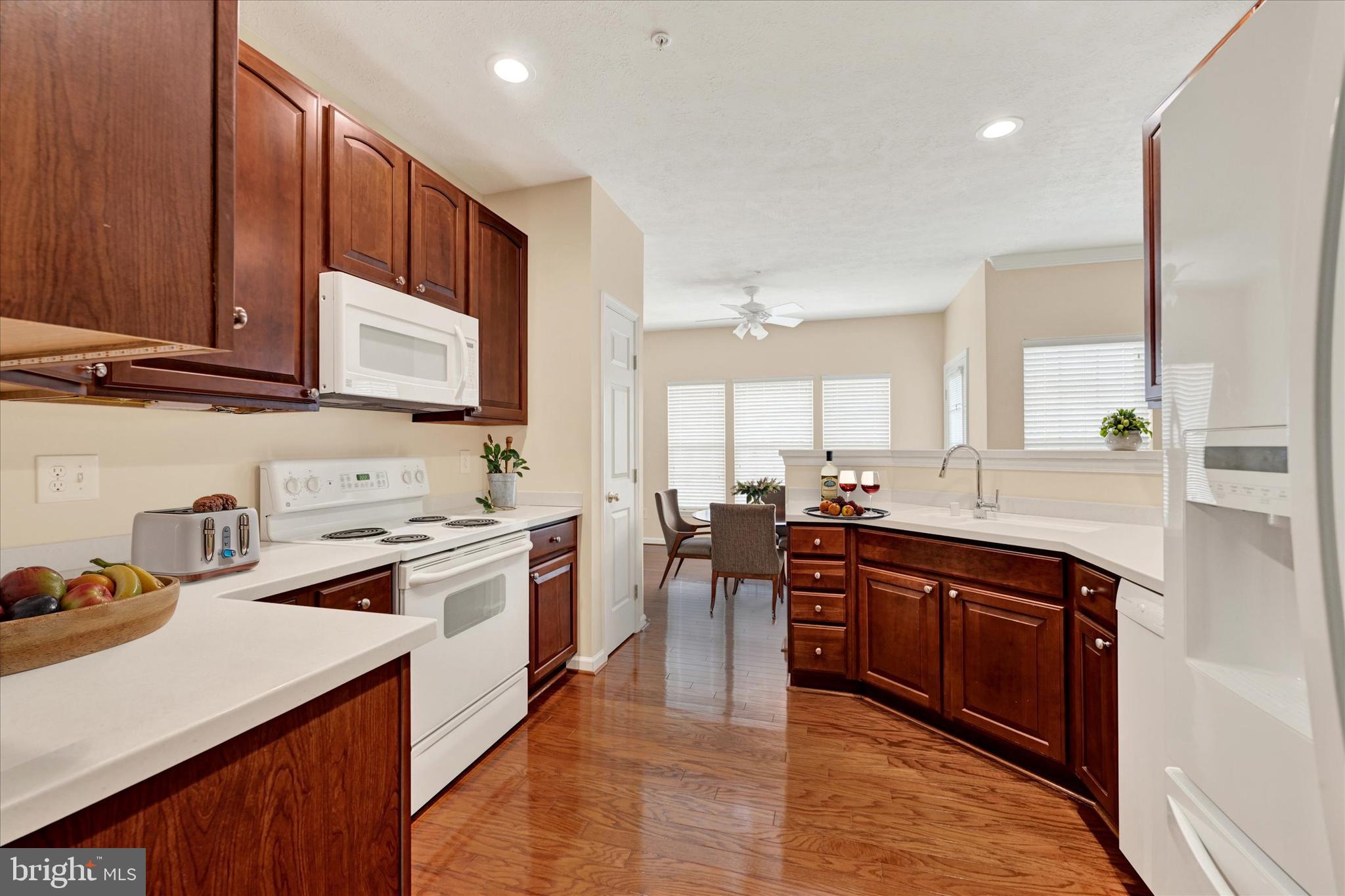 WINDSOR AT PERRY HALL FARMS - Residential